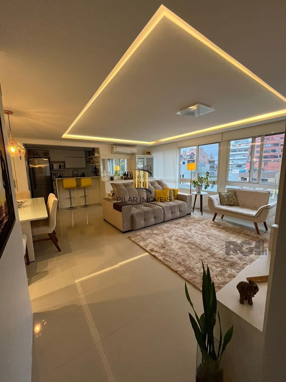 Excelente Apto C/3 Dorm. mais Suite  B. Petrópolis