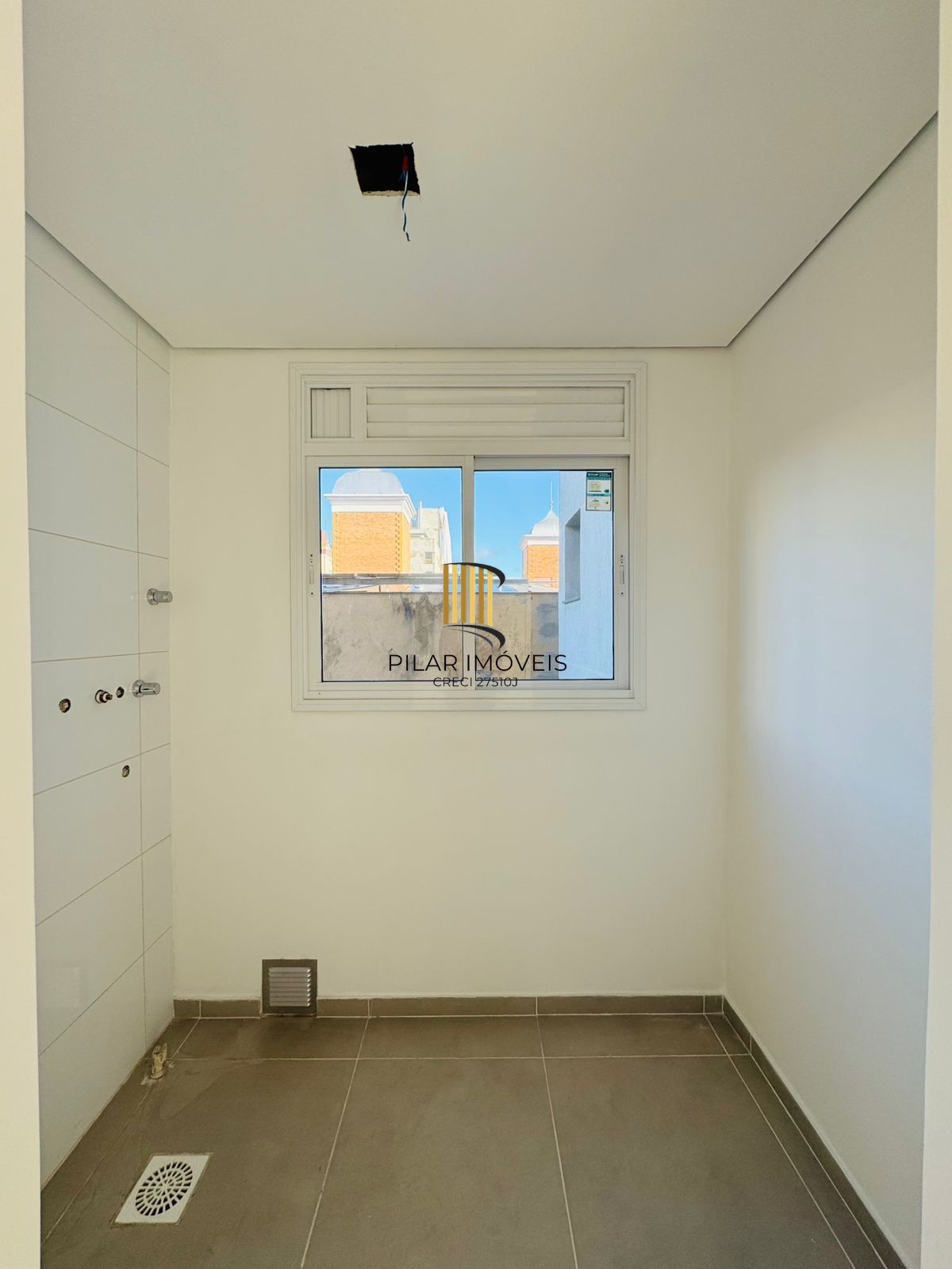 2 Dormitórios, suíte, sacada, vaga dupla I Apartamento Novo no Jardim Botânico