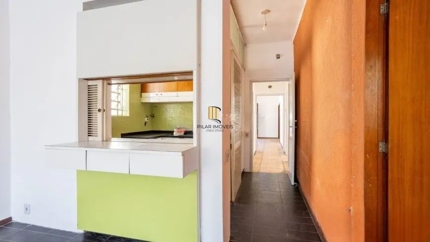 Casa Ampla com Pátio e Excelente Localização no Petrópolis