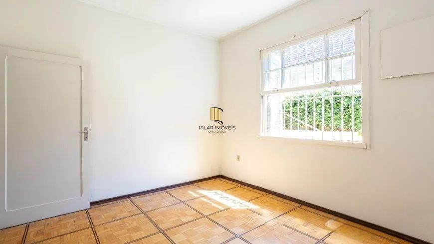 Casa Ampla com Pátio e Excelente Localização no Petrópolis