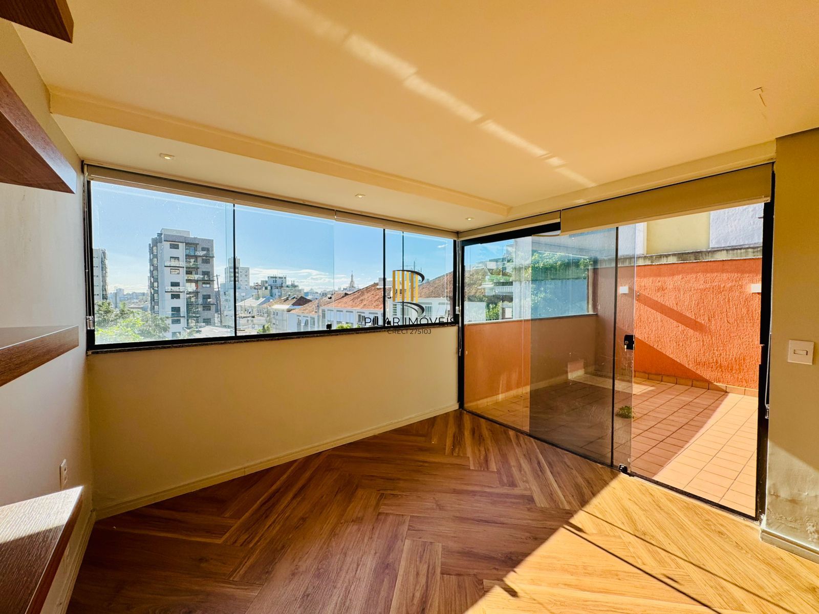 Apartamento Garden à Venda no Petrópolis – 2 Dormitórios, Suíte e 2 Vagas | Porto Alegre