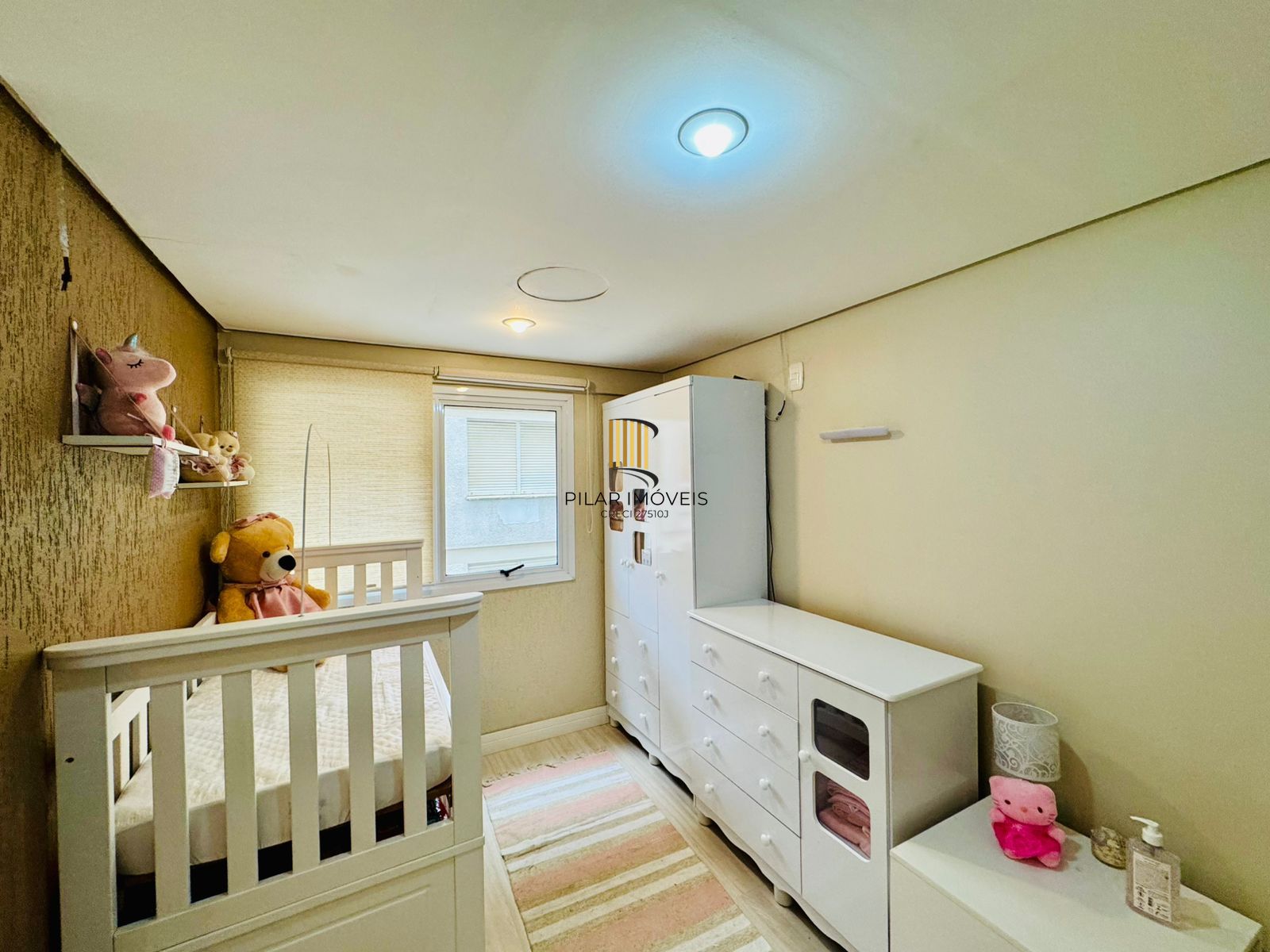 Duplex na Bela Vista, 2 dormitórios com espaço para home office, lareira e 2 vagas
