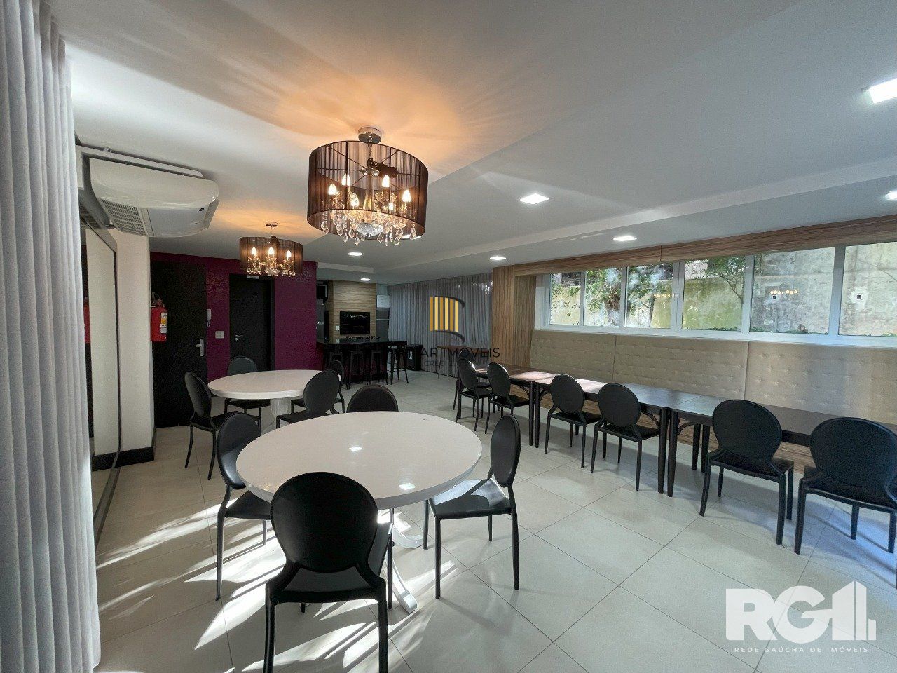 Apartamento com 90m², 2 dorm,  com vaga para 02  carros no Petrópolis.