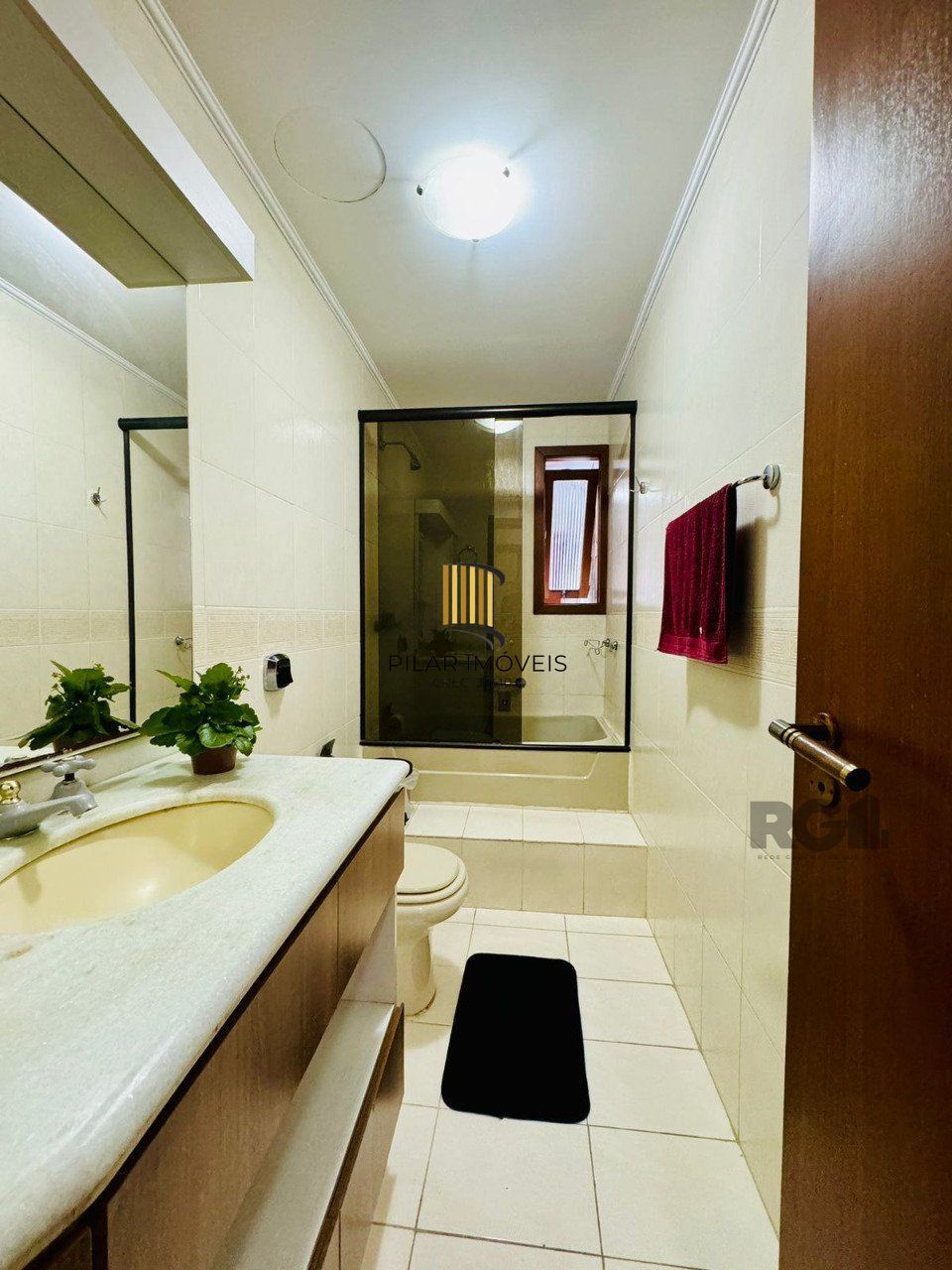 Apartamento 3 dormitorios com duas vagas escrituradas