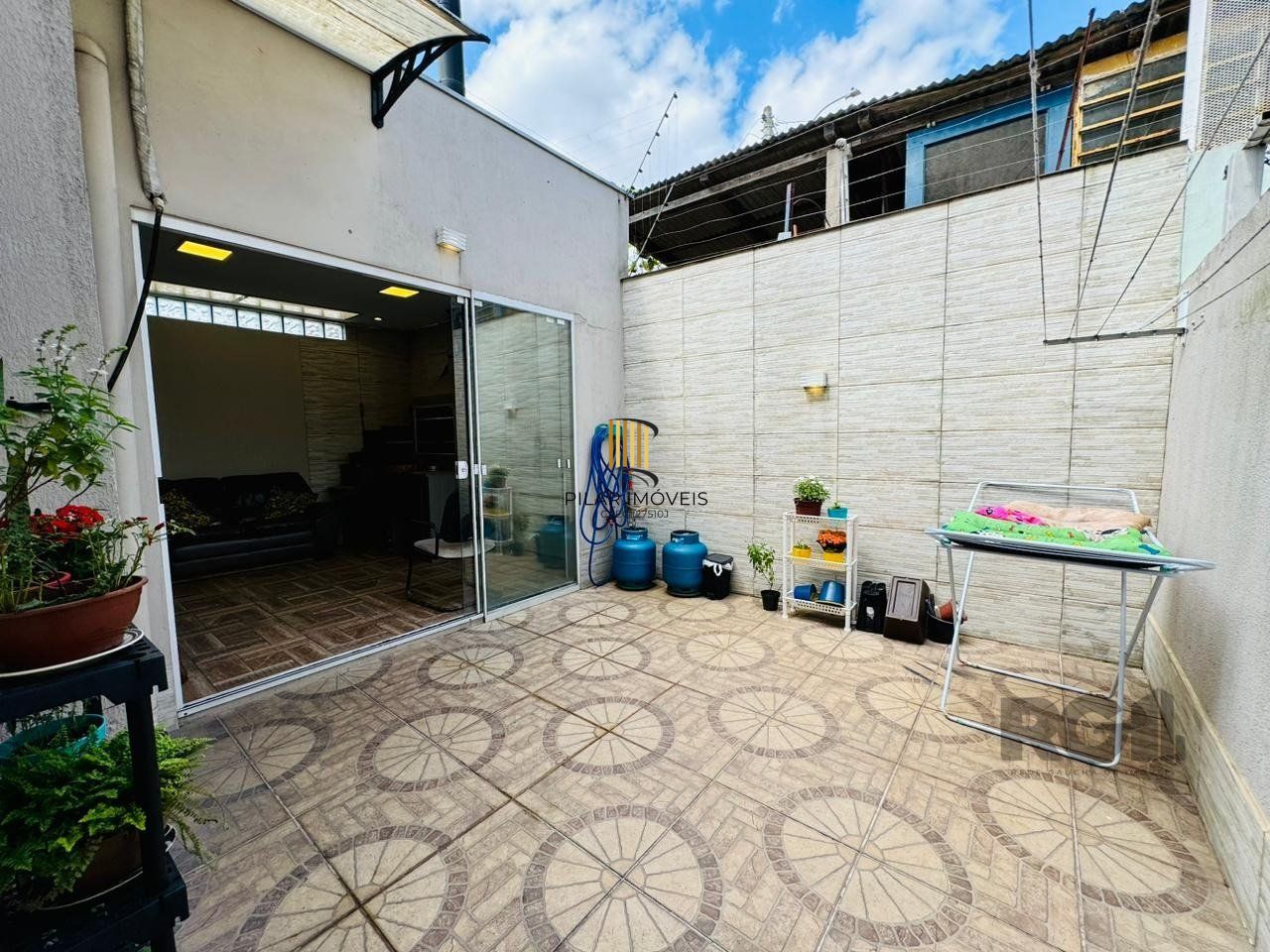 Casa de Condomínio 3 dormitórios no bairro Passo das Pedras