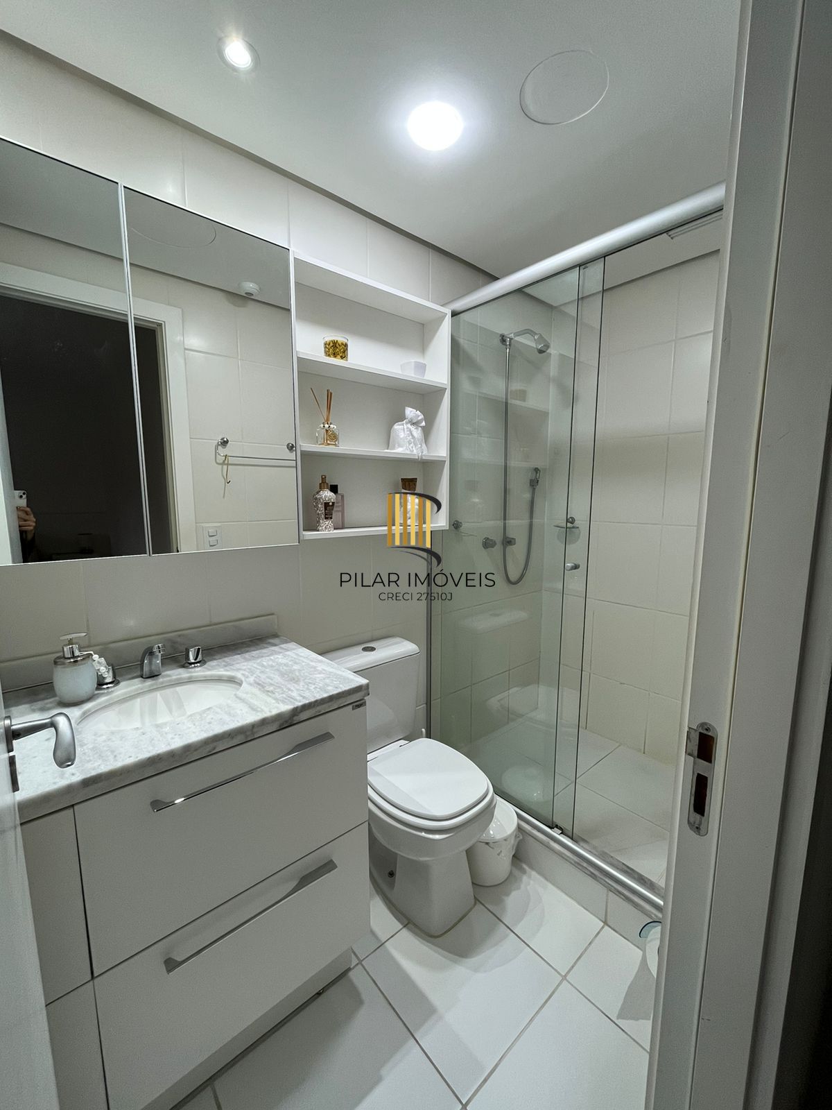 Apartamento com 90m², 2 dorm,  com vaga para 02  carros no Petrópolis.