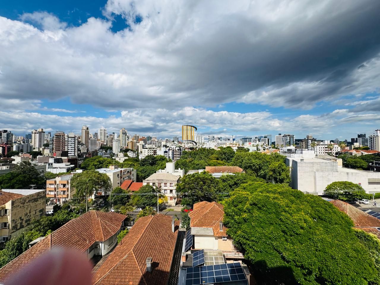 Apartamento 3 dormitórios, 3 banheiros e 2 vagas no Petrópolis