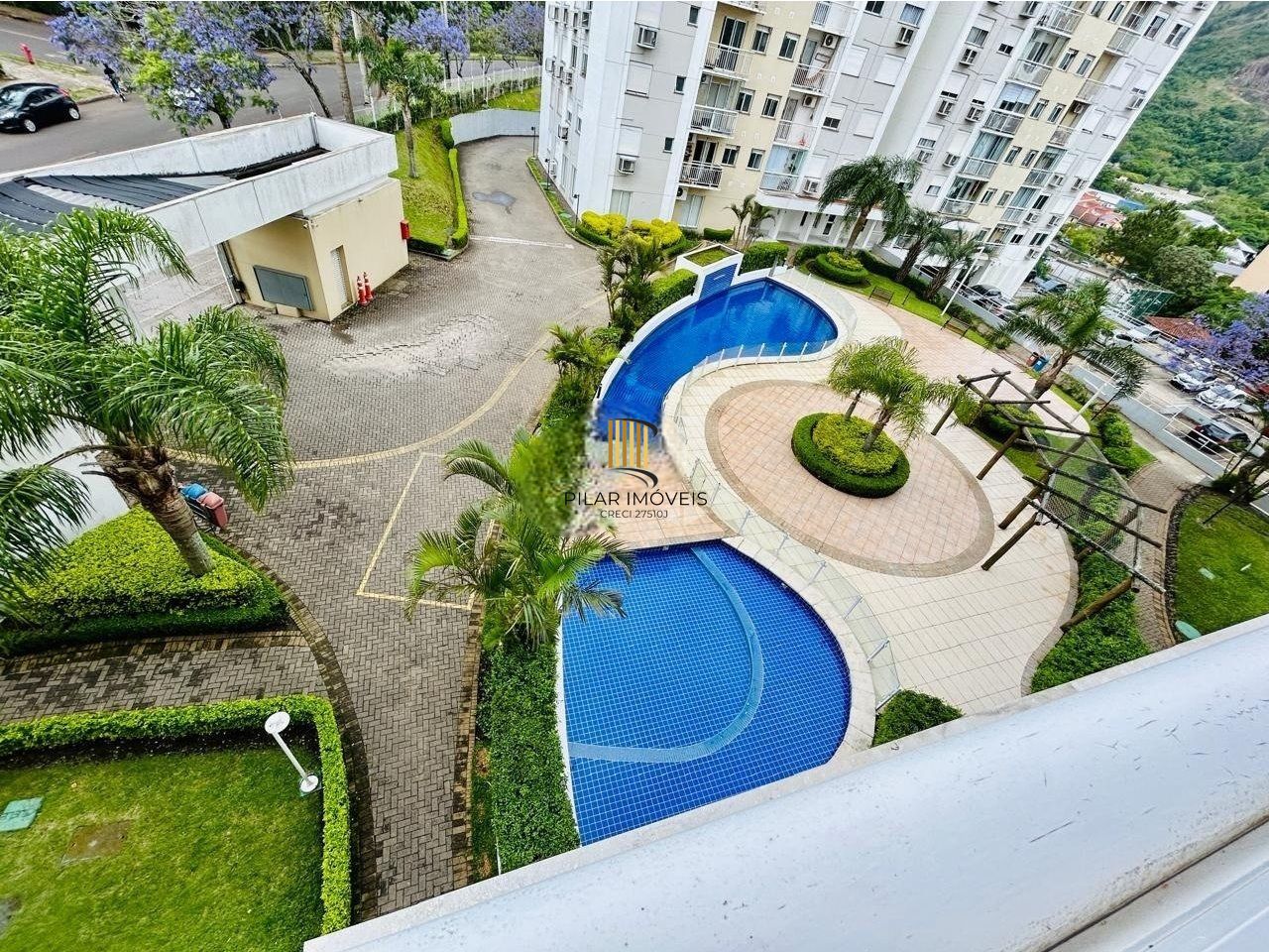 Apartamento Mobiliado com 2 Dormitórios, Suíte e 2 Vagas no Jardim Carvalho – Porto Alegre