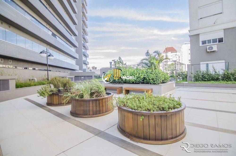 3 dormitórios, andar alto, mobiliado com lazer completo!