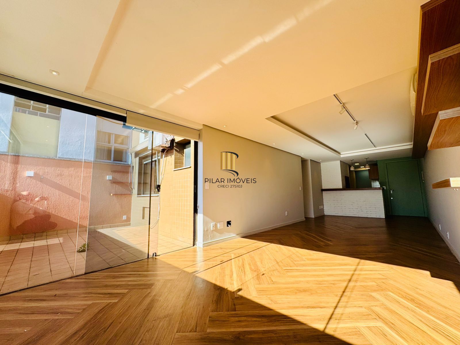 Apartamento Garden à Venda no Petrópolis – 2 Dormitórios, Suíte e 2 Vagas | Porto Alegre