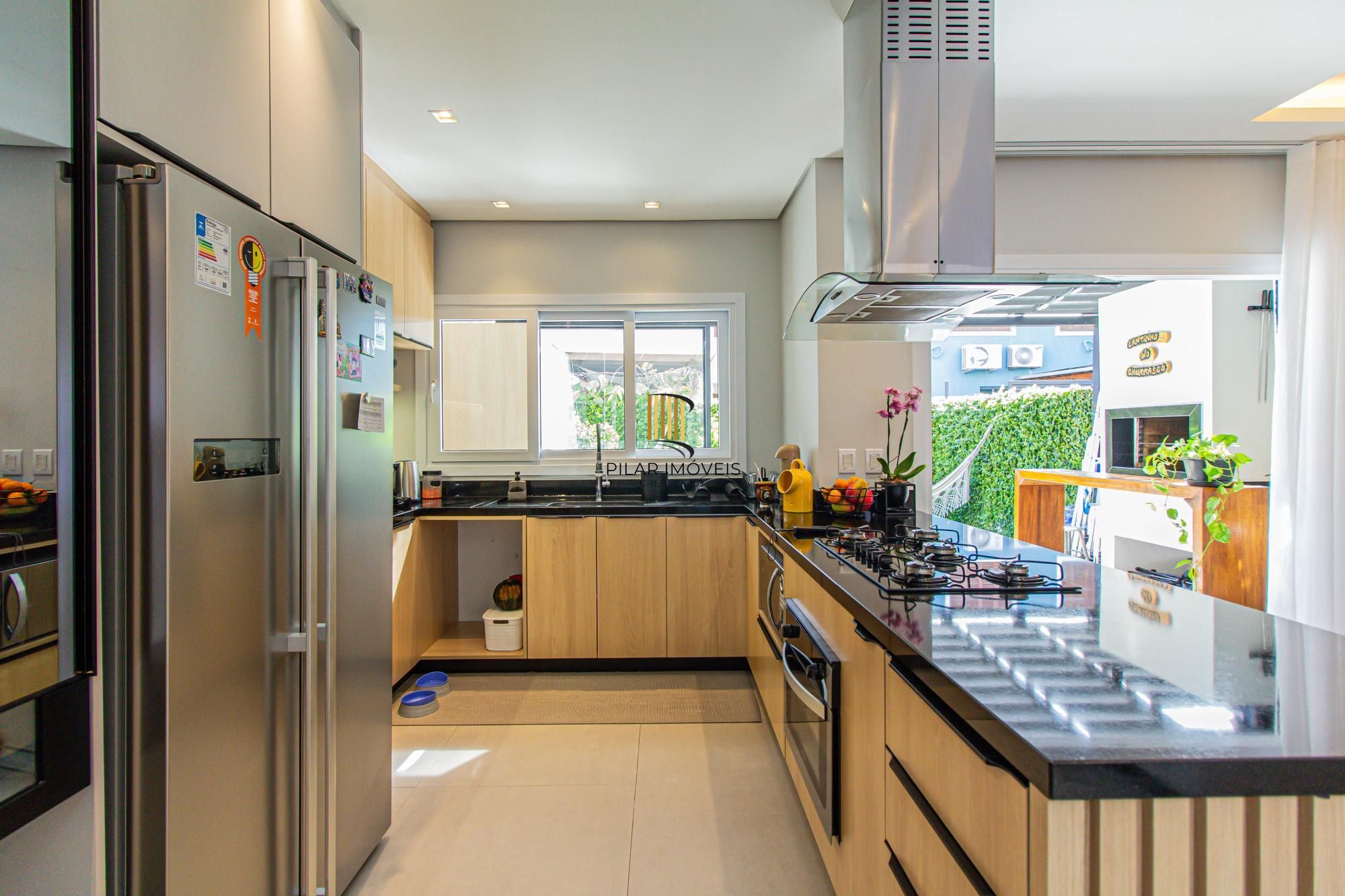 Casa em condominio, com espaçp e segurança para sua familia!