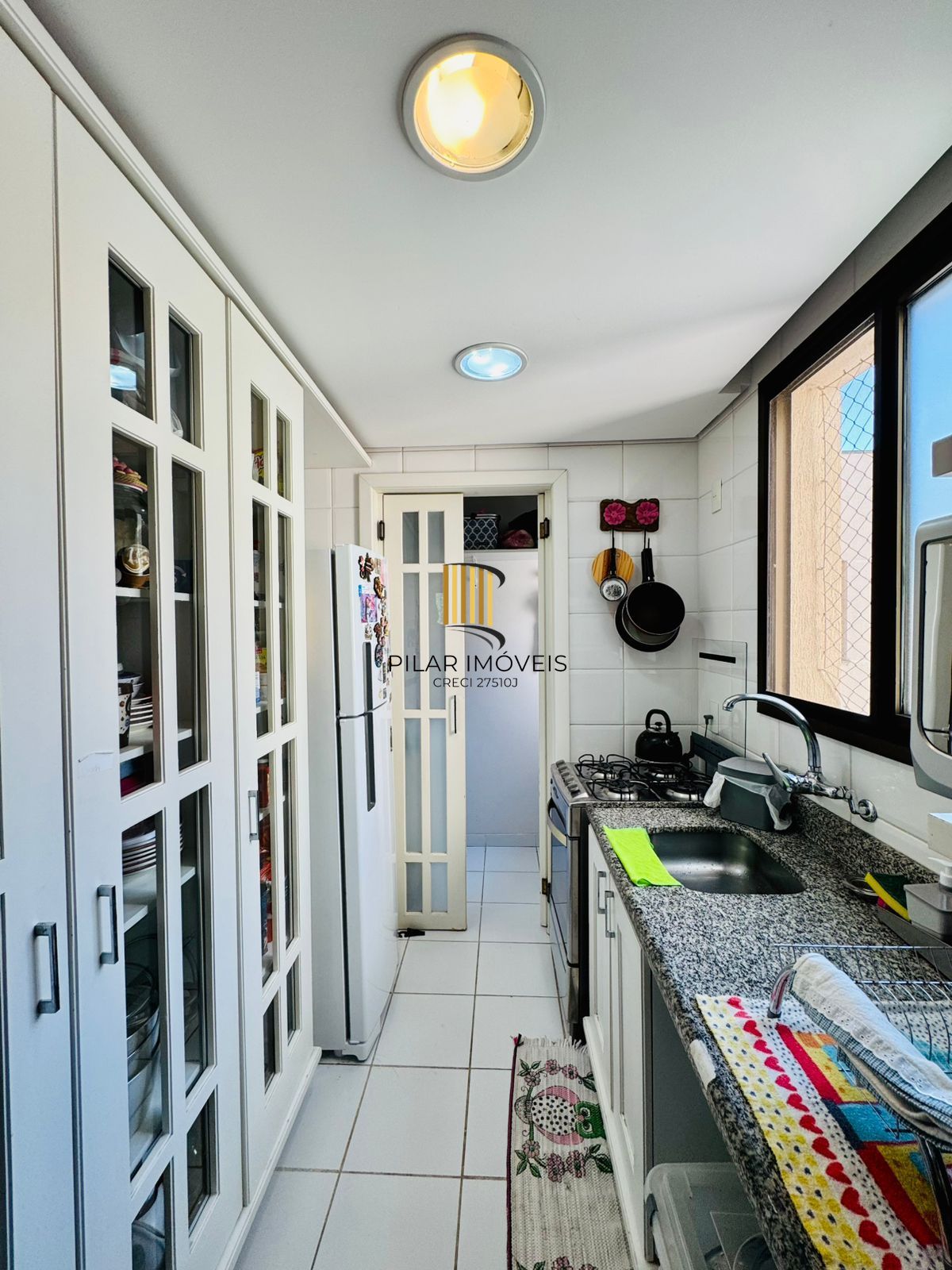 Cobertura no Coração do Petrópolis – 140m² de Conforto e Charme