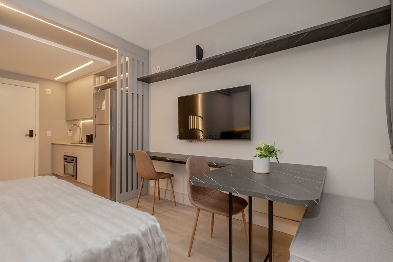 Stúdio mobilado e decorado pronto para mudar