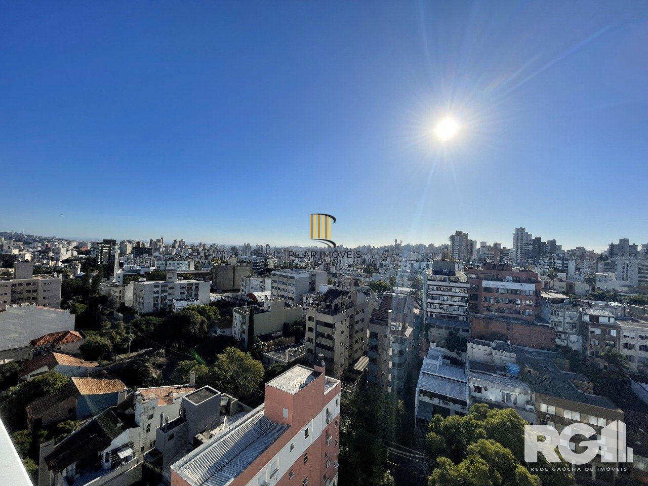 Apartamento com 90m², 2 dorm,  com vaga para 02  carros no Petrópolis.
