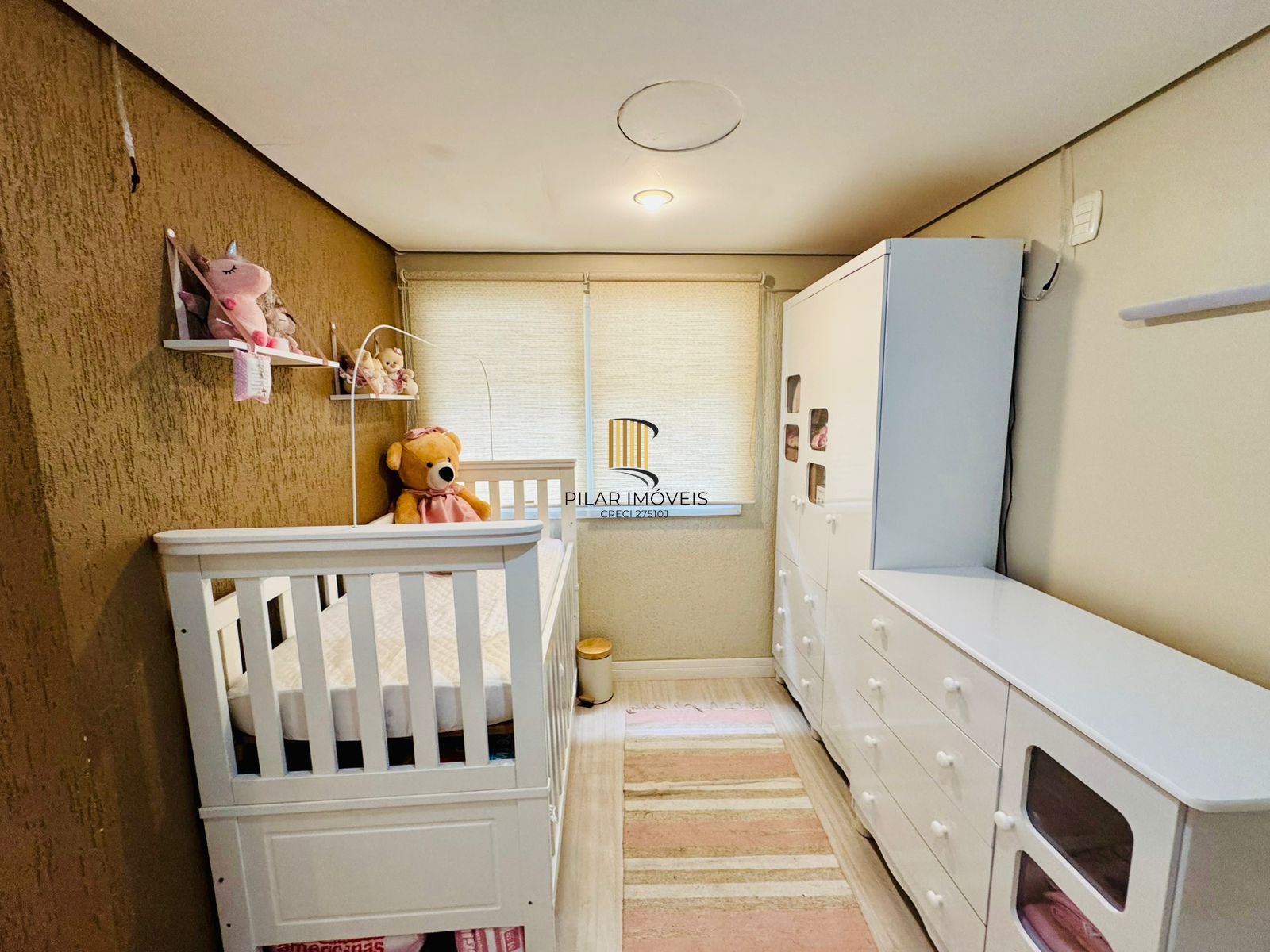 Duplex na Bela Vista, 2 dormitórios com espaço para home office, lareira e 2 vagas