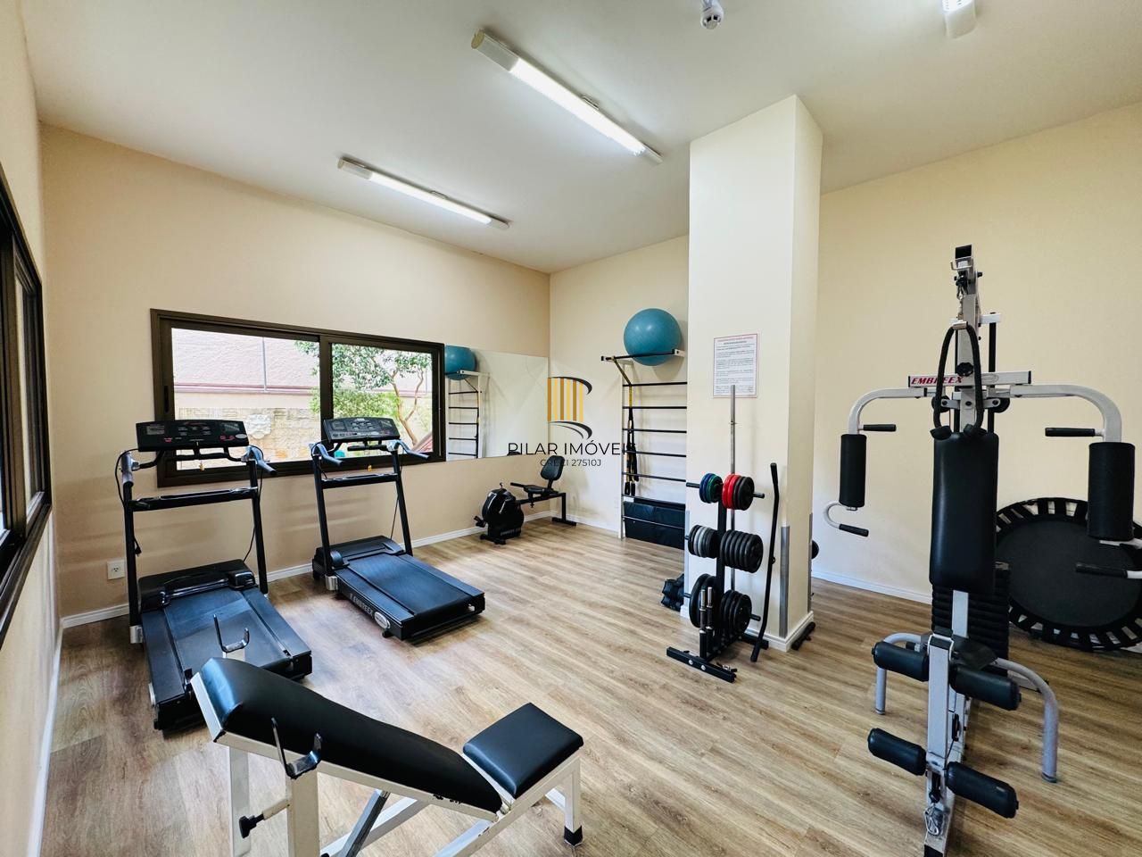 Apartamento 3 dormitórios, 3 banheiros e 2 vagas no Petrópolis