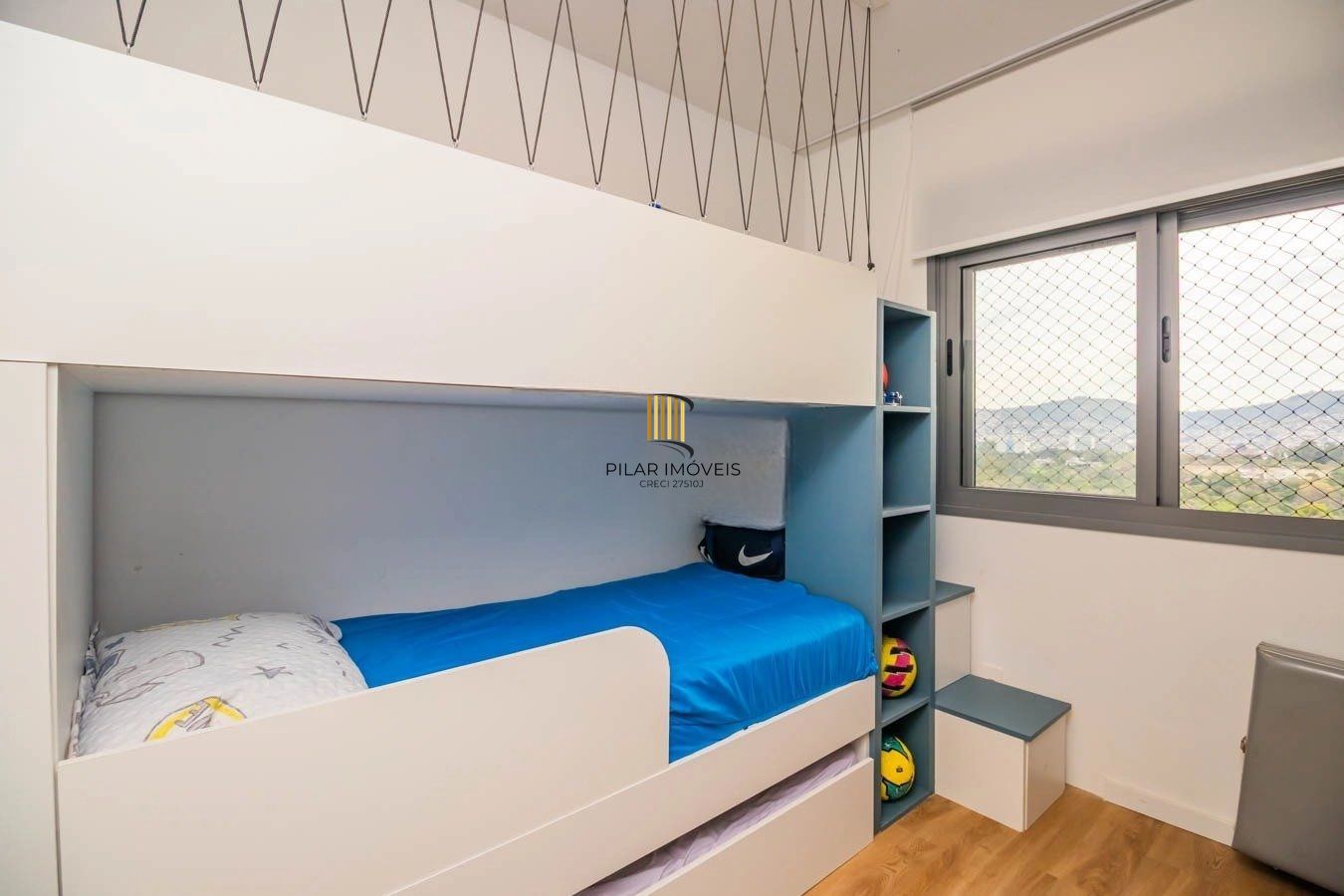 Apartamento para Venda - 98m², 3 dormitórios, sendo 1 suites, 2 vagas - Petrópolis