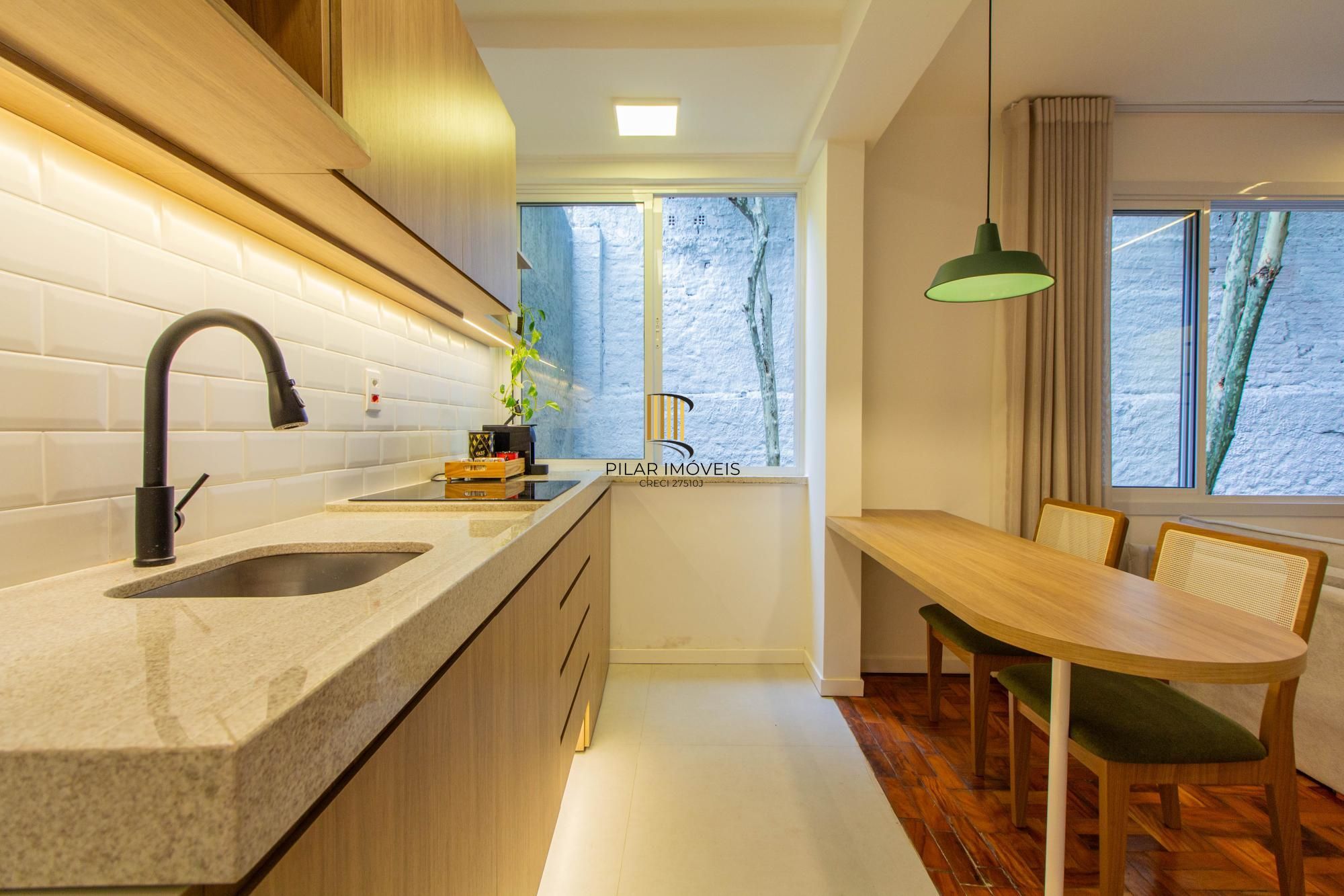 Apartamento Reformado e Semi Mobiliado no Bom Fim