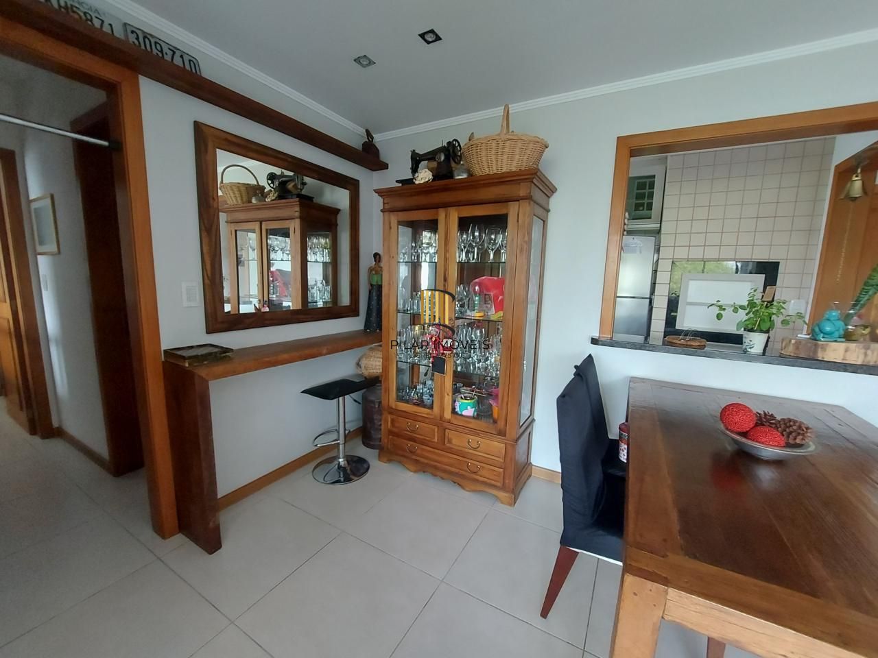 2 Dorm c/ Suíte, elevador e 2 Vagas Lado a Lado – 75m2 no Jardim Botânico