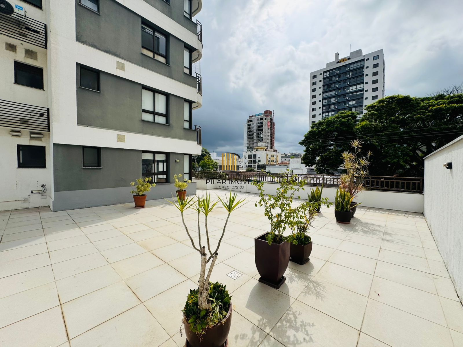 Garden com Suíte e Área Externa no Jardim Botânico