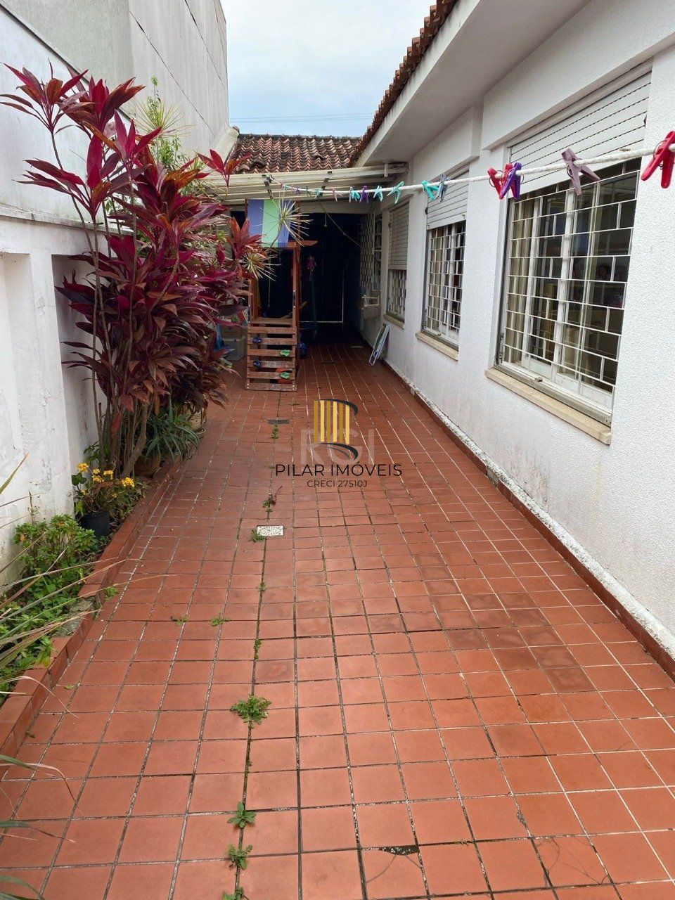 Casa para Venda - 330m², 4 dormitórios, sendo 2 suites, 5 vagas - Jardim Itu