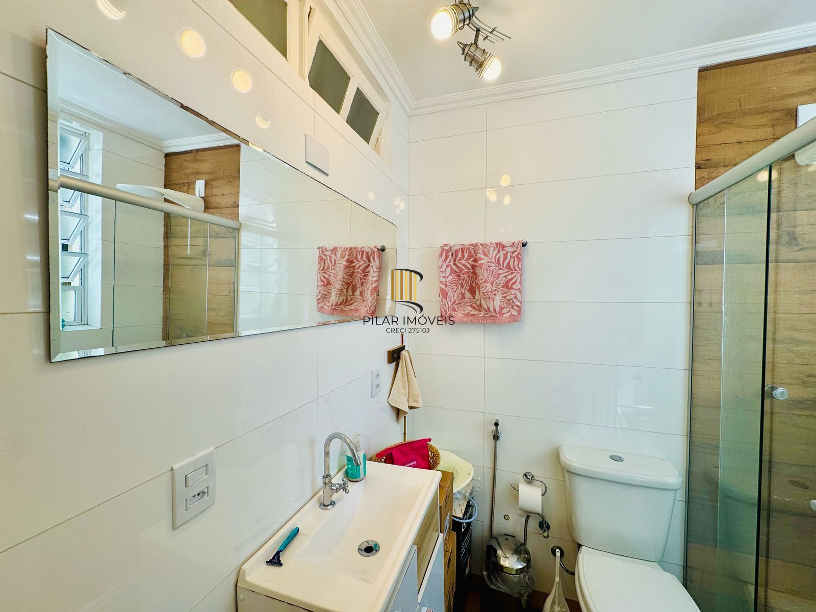 Excelente Apartemento 2 dorm com duas suites e lavabo
