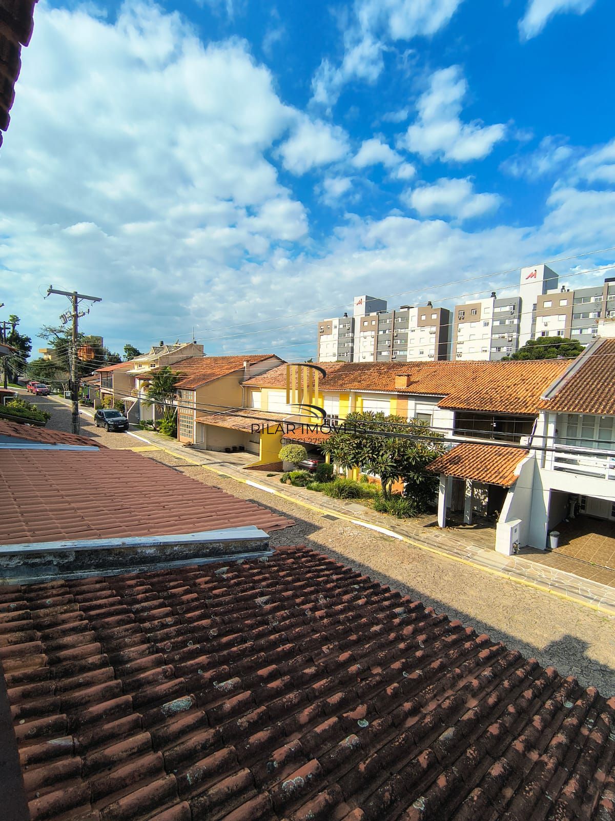 Sobrado 5 dorm em condominio com infra completa.