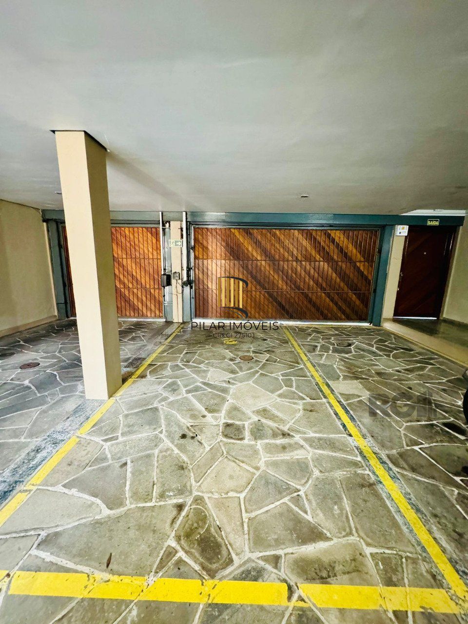 Apartamento 3 dormitorios com duas vagas escrituradas