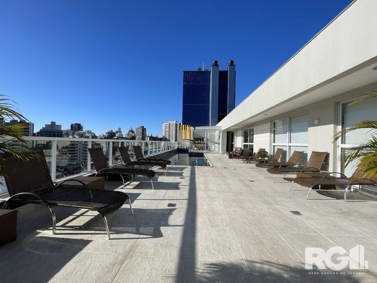 Apartamento com 90m², 2 dorm,  com vaga para 02  carros no Petrópolis.