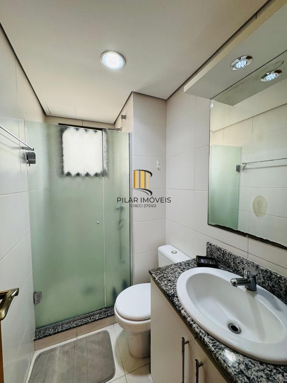 Apartamento 3 dormitórios, 3 banheiros e 2 vagas no Petrópolis