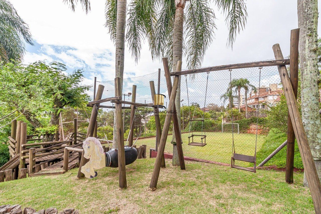 Casa de Condomínio 5 dormitórios no bairro Santa Tereza