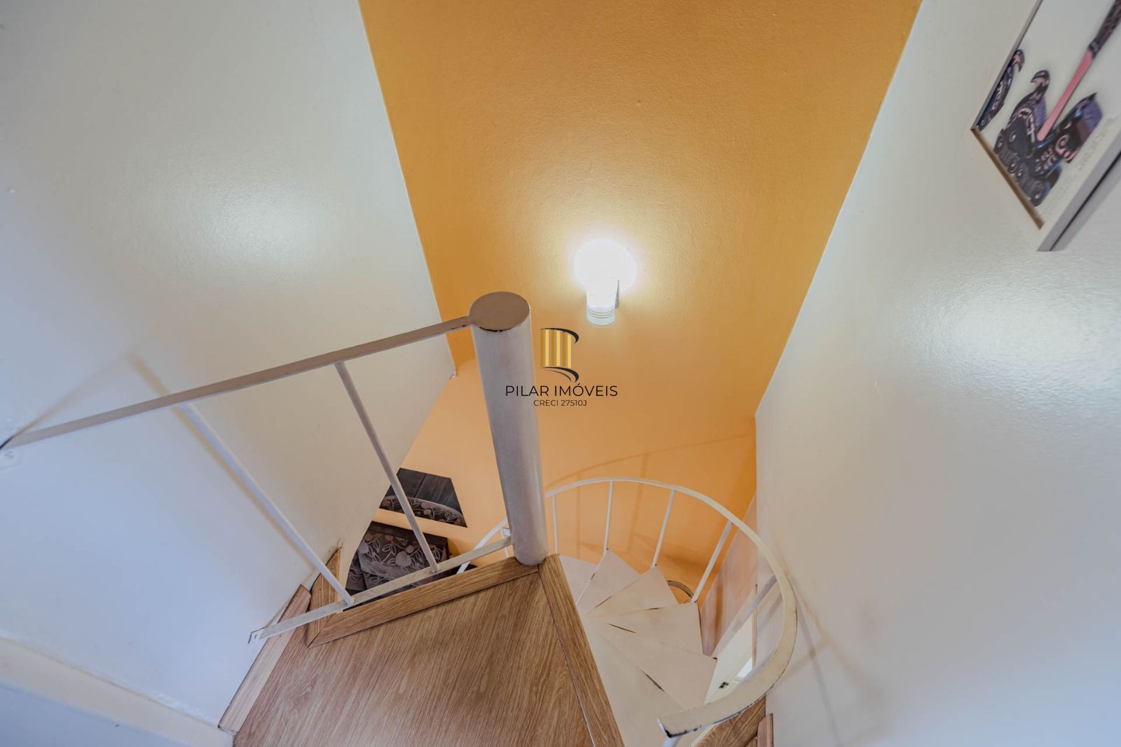 Sobrado com 2 ormitórios e 3 vagas de garagem