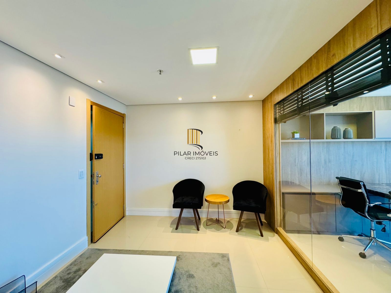 Conjunto/Sala MOBILIADA para Venda - 35m², 0 dormitórios, 1 vaga - Petrópolis