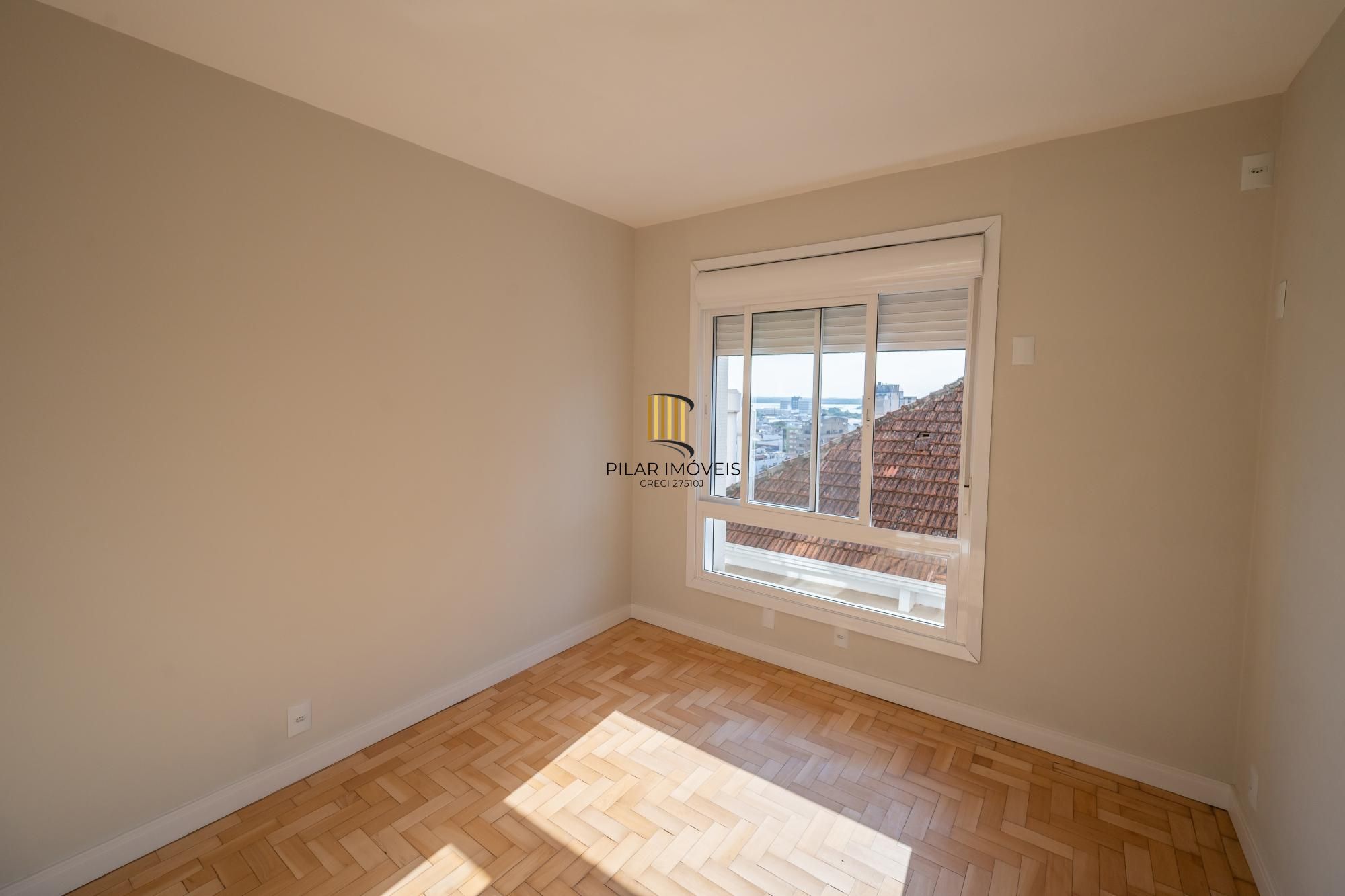 Apartamento com 3 suítes com vista e totalmente reforamdo no Moinhos de Vento