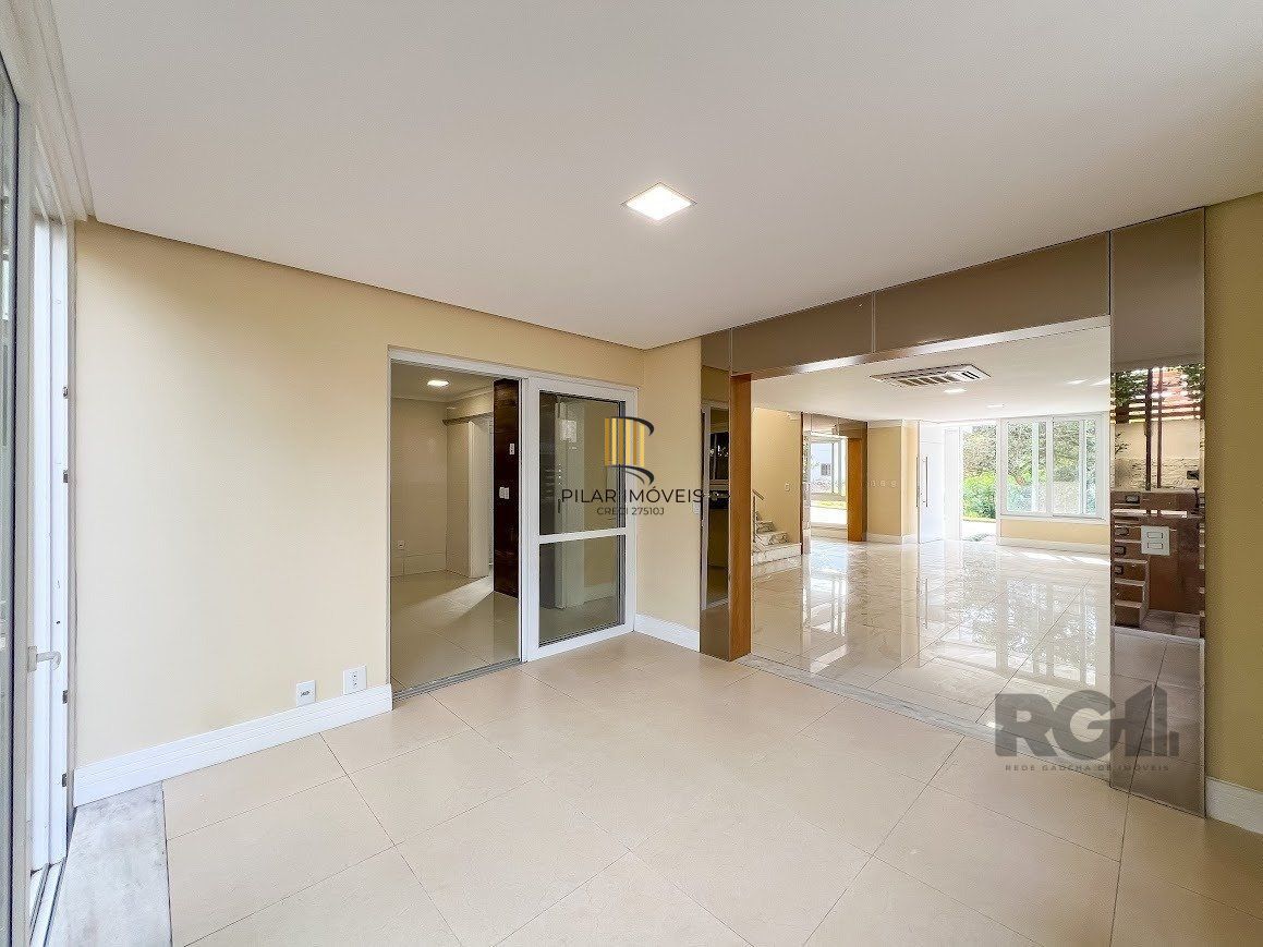 Casa Condominio 3 Dormitório(s) Bairro Querência