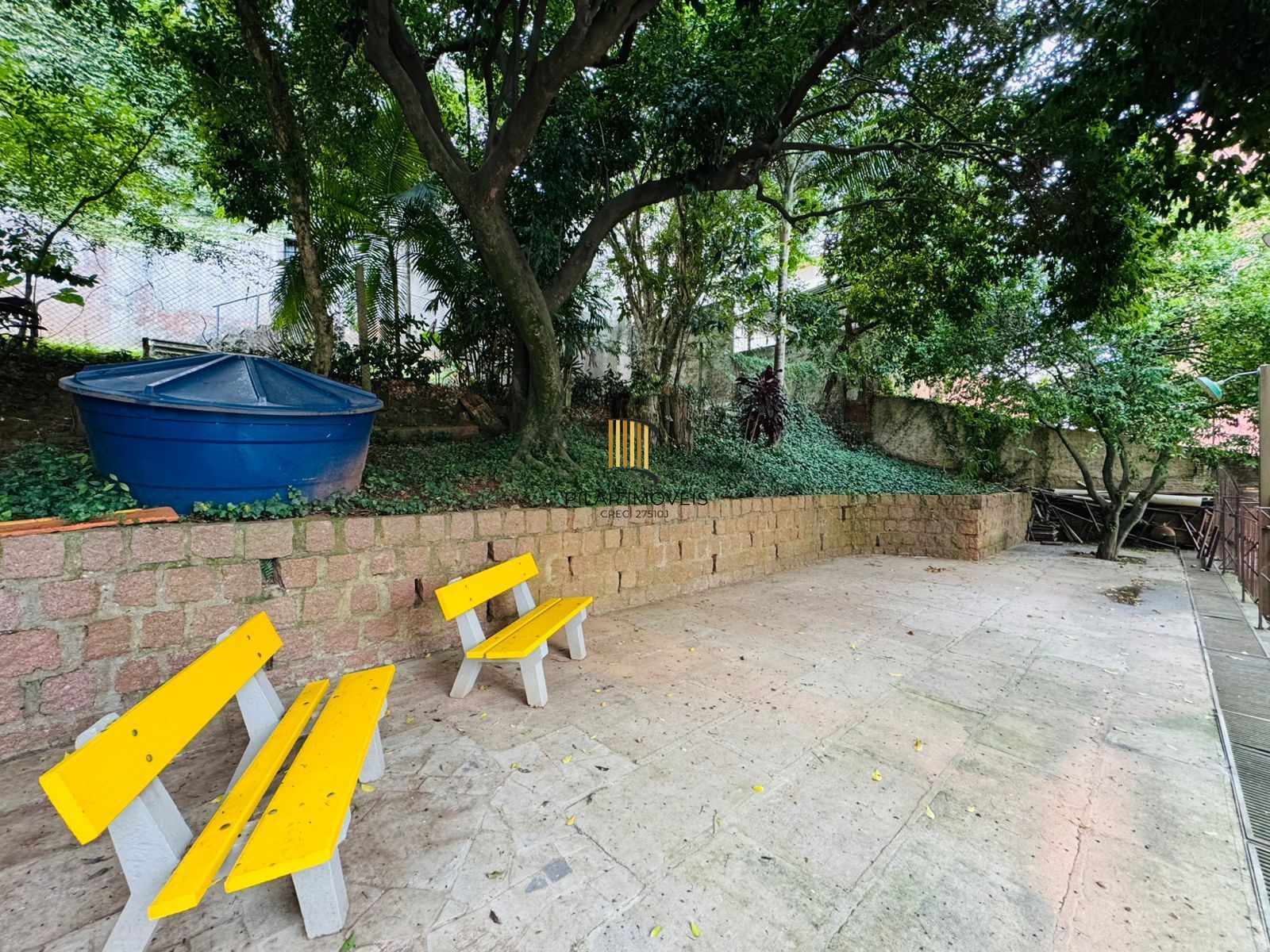 Apartamento com 2 quartos, 47m², reformado, bairro Petrópolis