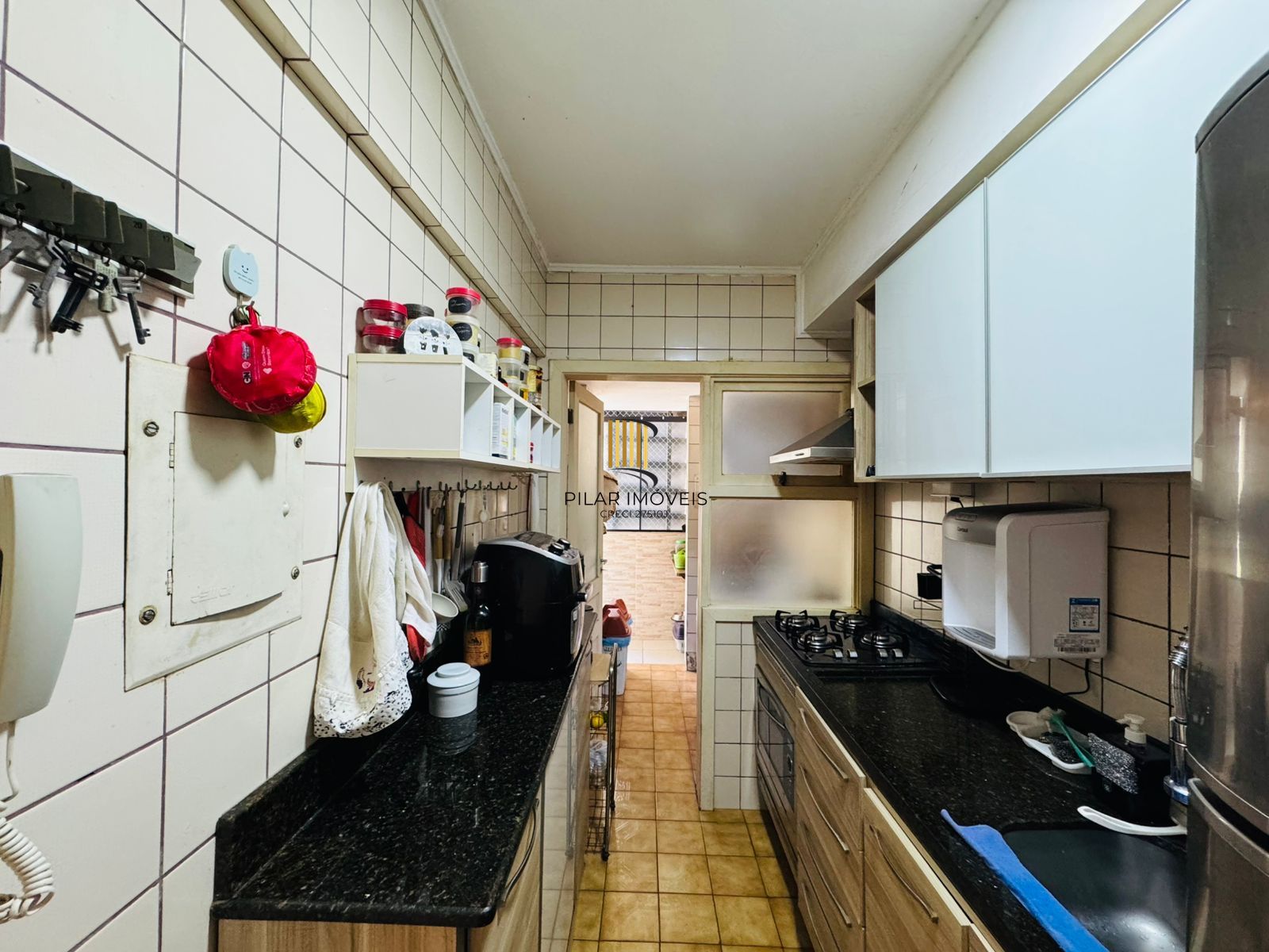 Apartamento Semimobiliado com  94,67 m² Privativos, 3 Dormitórios,