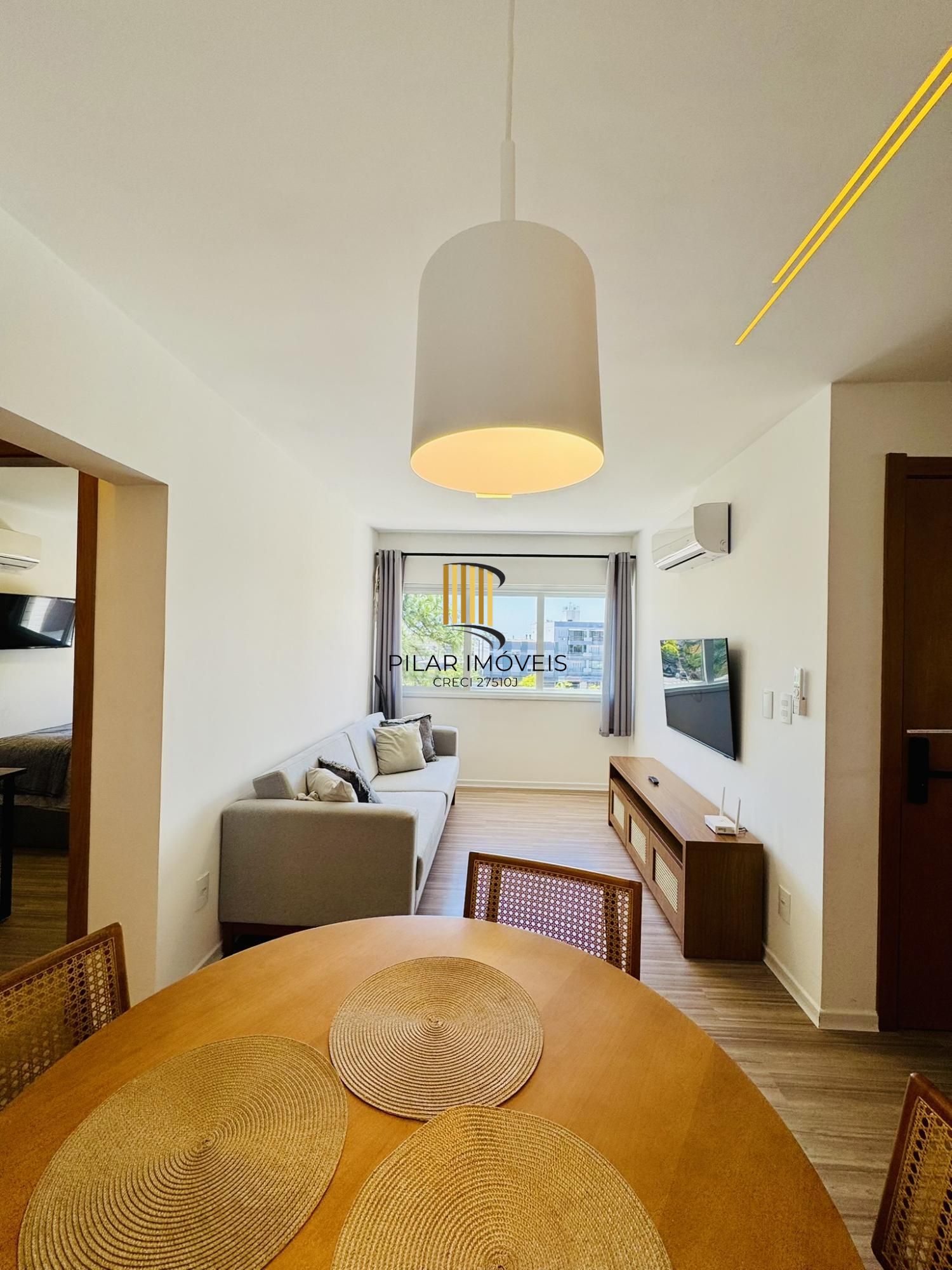 Pronto para Morar! 2 Dormitórios Mobiliado, 2 vagas de garagem