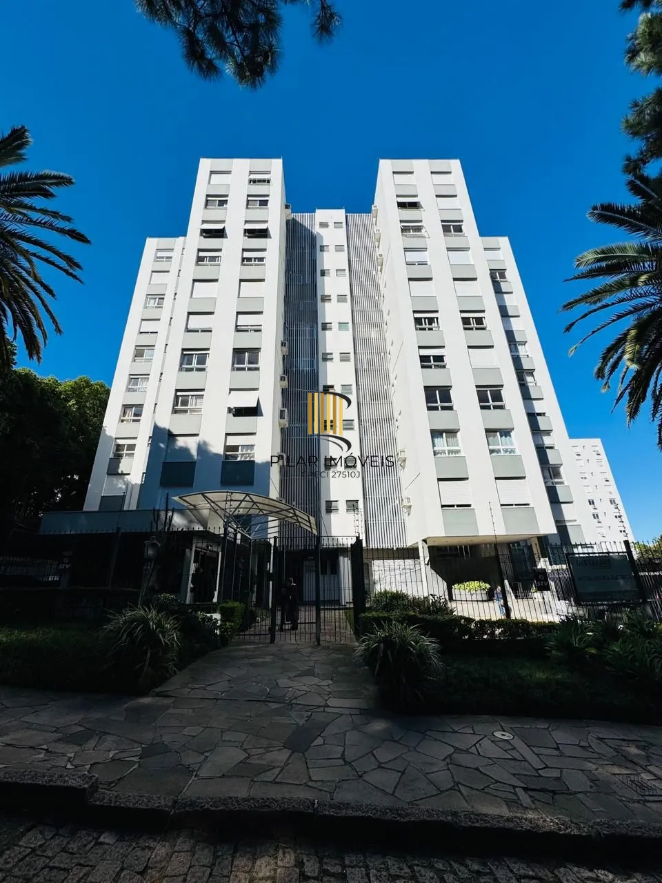 Apartamento  à venda com 2 quartos, 1 vaga coberta, 76m² - Petrópolis