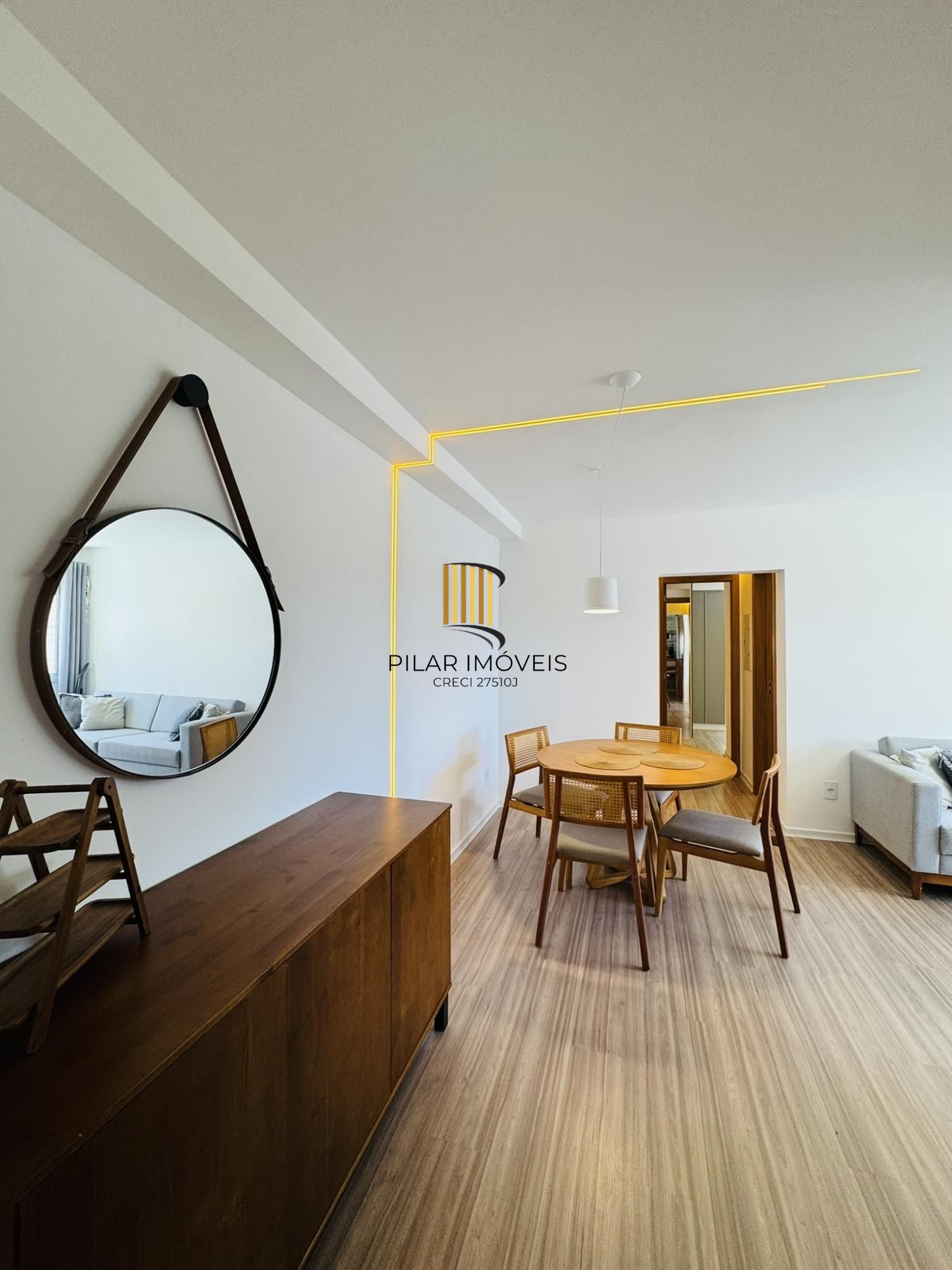 Pronto para Morar! 2 Dormitórios Mobiliado, 2 vagas de garagem