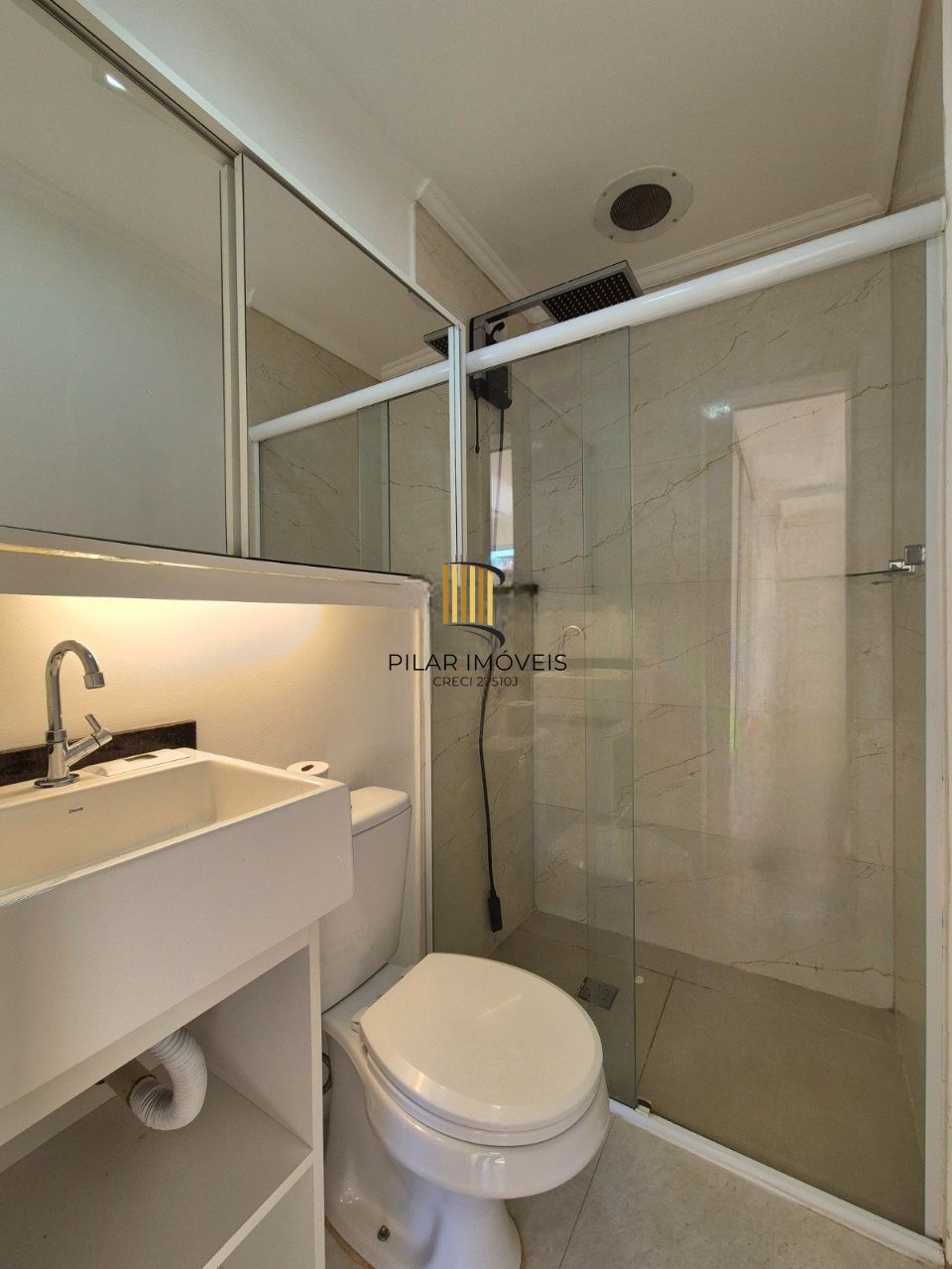 Elegância e Conforto em Cada Detalhe: Sobrado Premium na Zona Norte de Porto Alegre