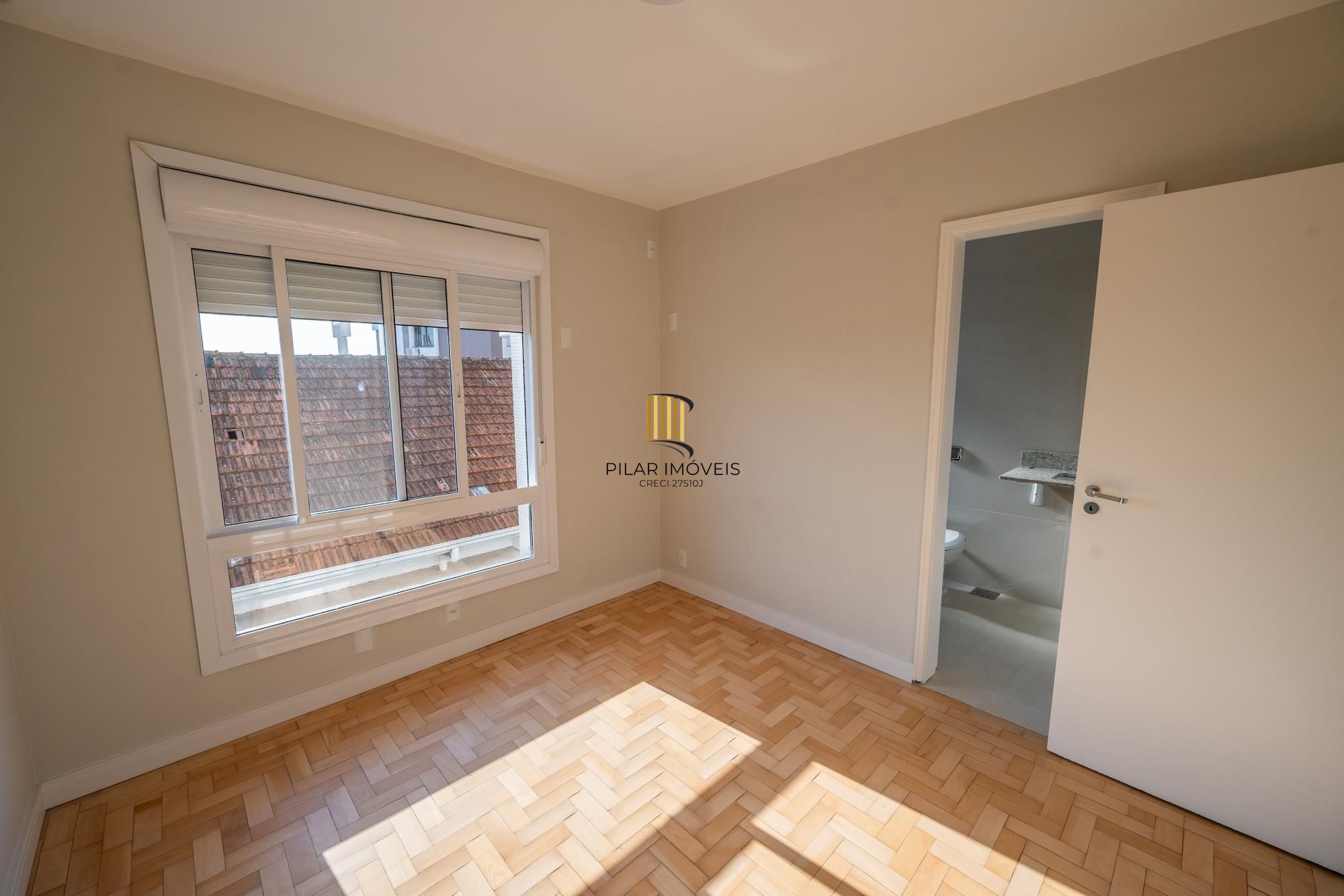 Apartamento com 3 suítes com vista e totalmente reforamdo no Moinhos de Vento