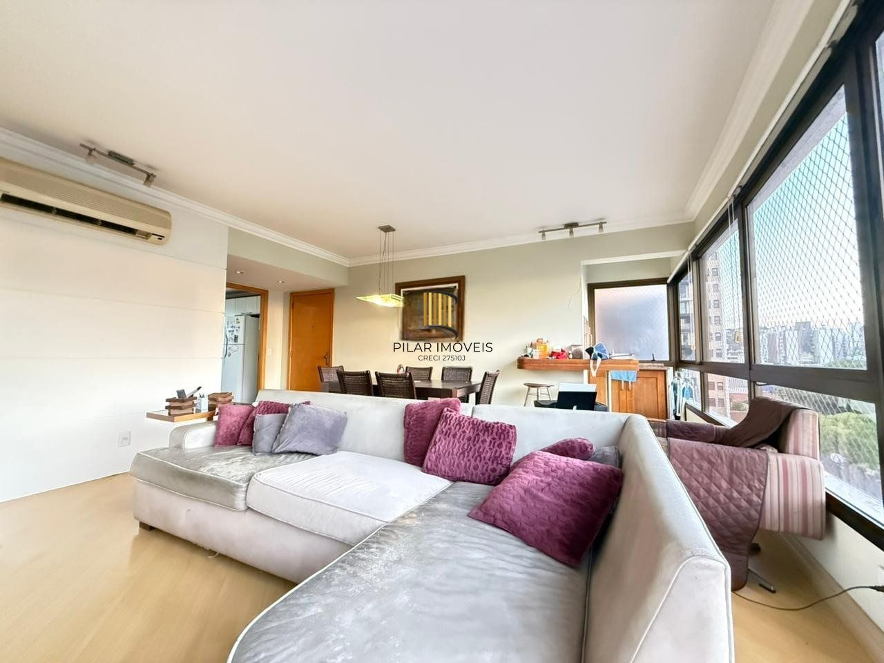 Apartamento Impecável com Vista Panorâmica, 2 Suítes e Living Ampliado