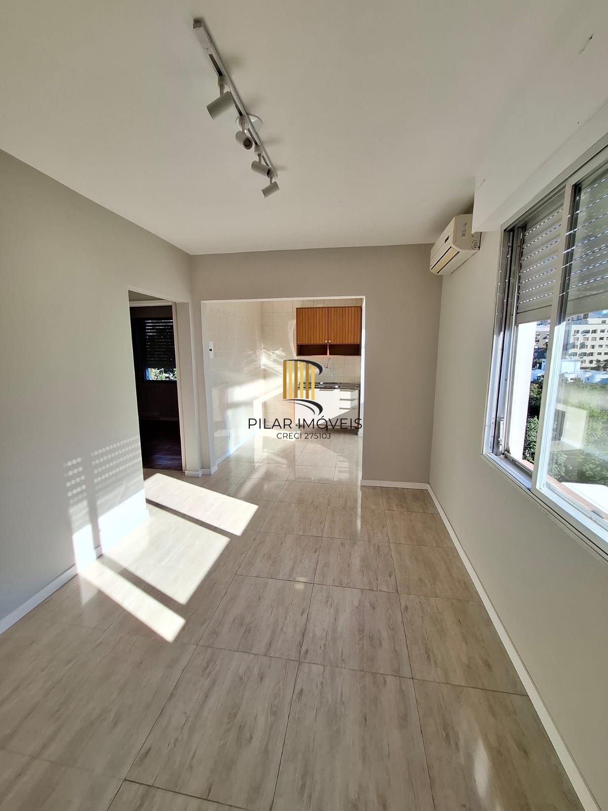 Apartamento com 2 quartos, 47m², reformado, bairro Petrópolis