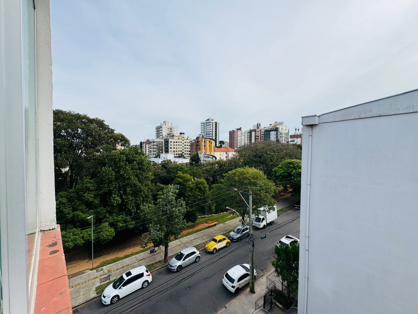 Apartamento com 2 quartos, 47m², reformado, bairro Petrópolis