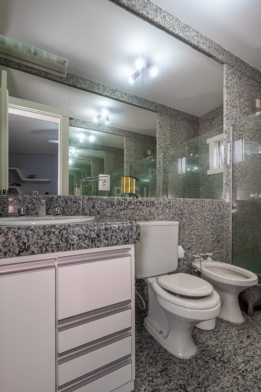 Casa de Condomínio 5 dormitórios no bairro Santa Tereza