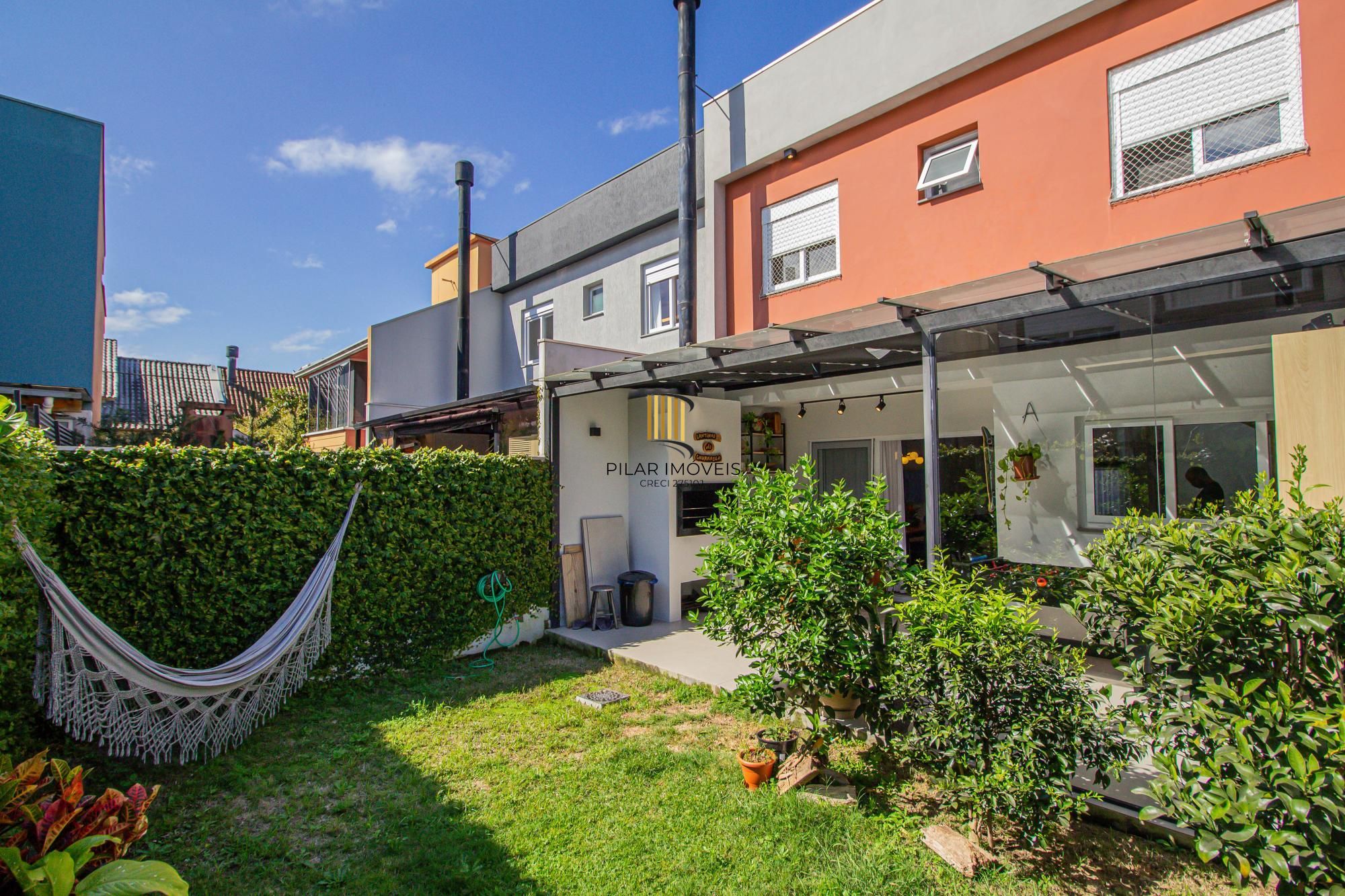 Casa em condominio, com espaçp e segurança para sua familia!