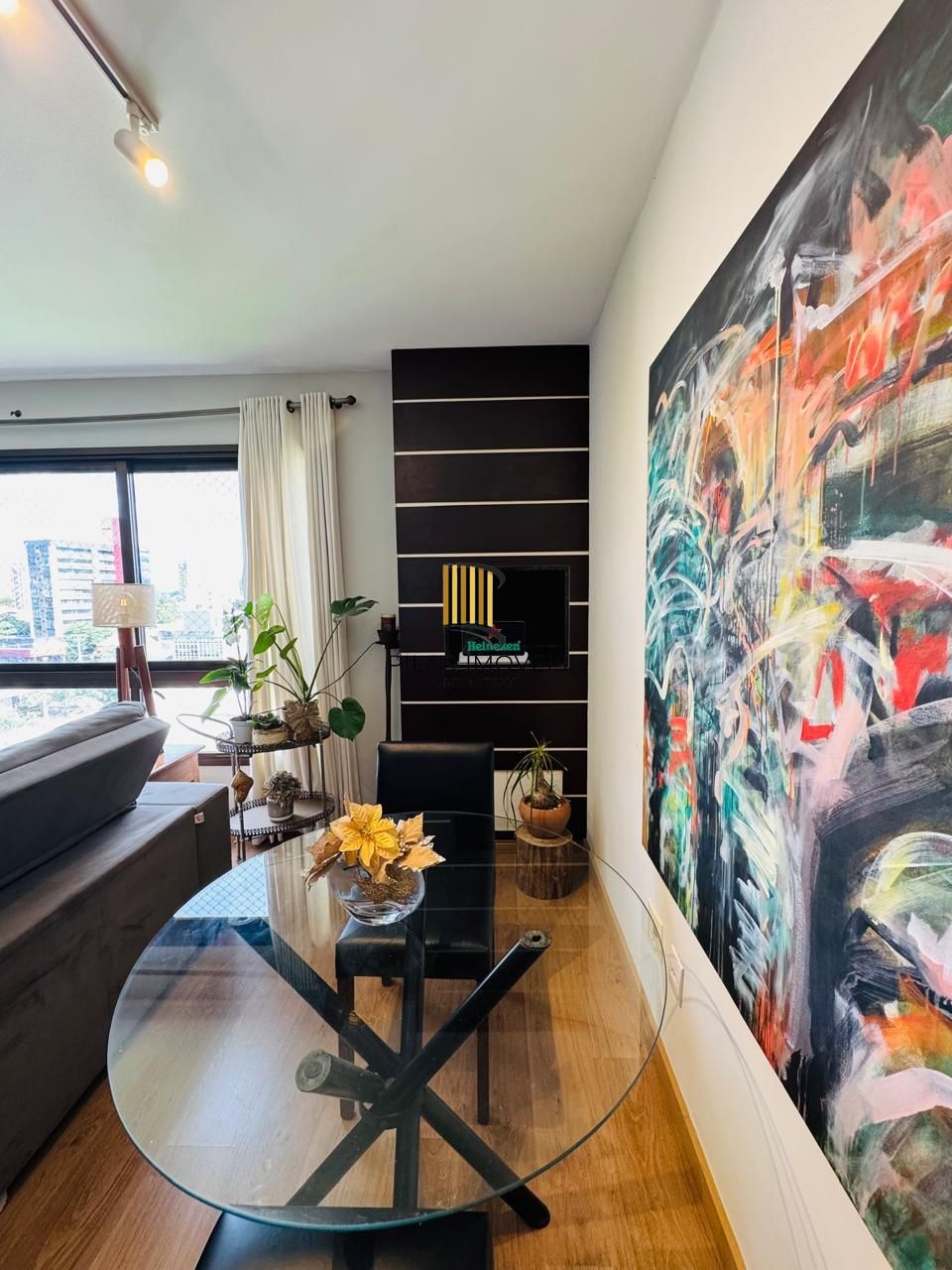 Apartamento 3 dormitórios, 3 banheiros e 2 vagas no Petrópolis