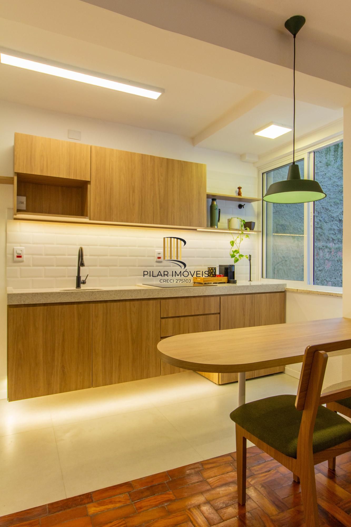 Apartamento Reformado e Semi Mobiliado no Bom Fim