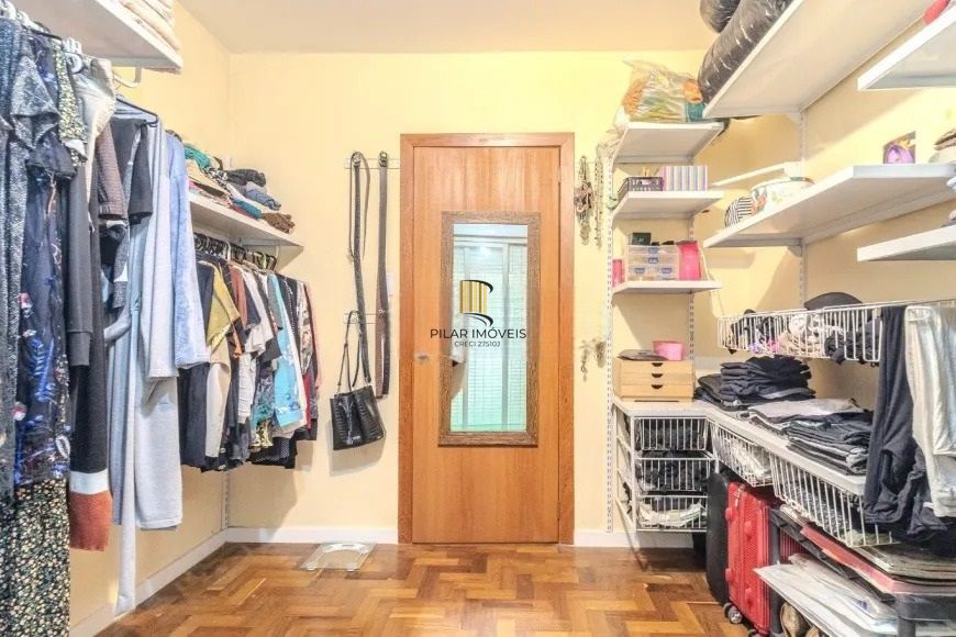 Apartamento de 3 Dormitórios com Garagem à Venda no Rio Branco, Próximo à Redenção